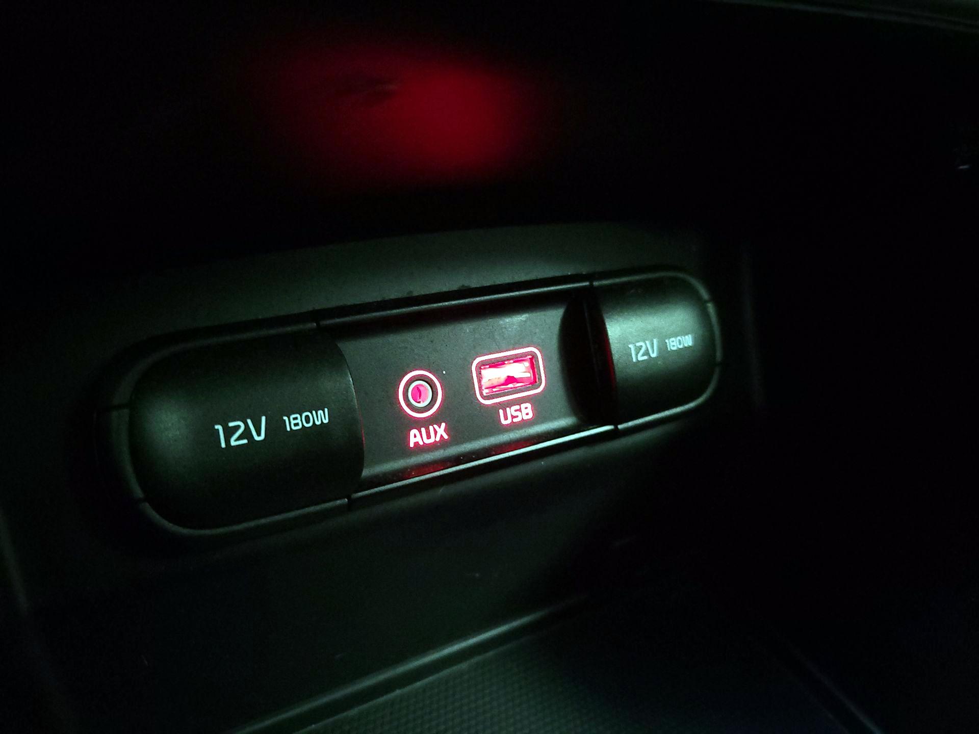 Thumbnail: 2019 Kia Sorento - 18