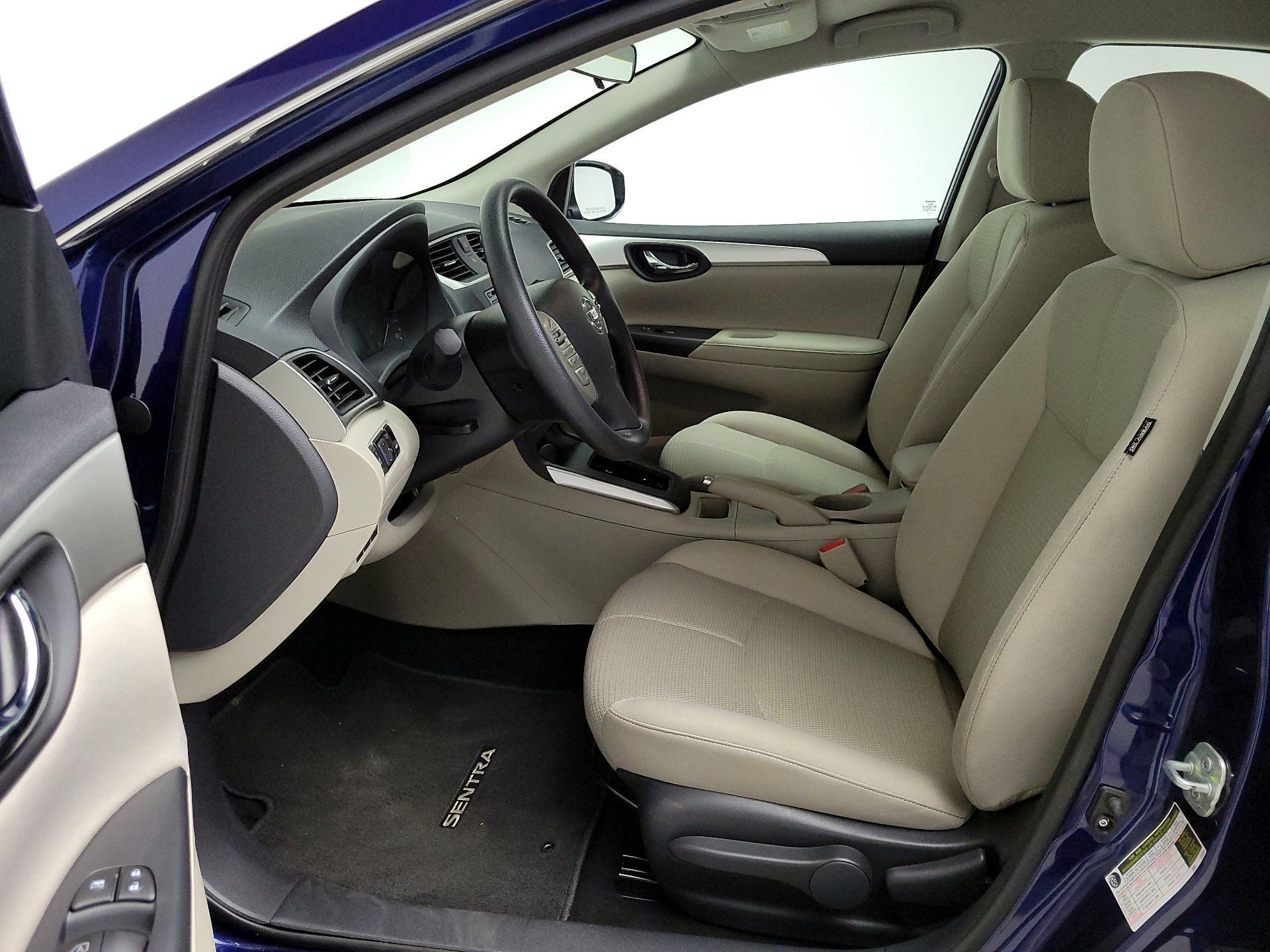 Thumbnail: 2016 Nissan Sentra - 11