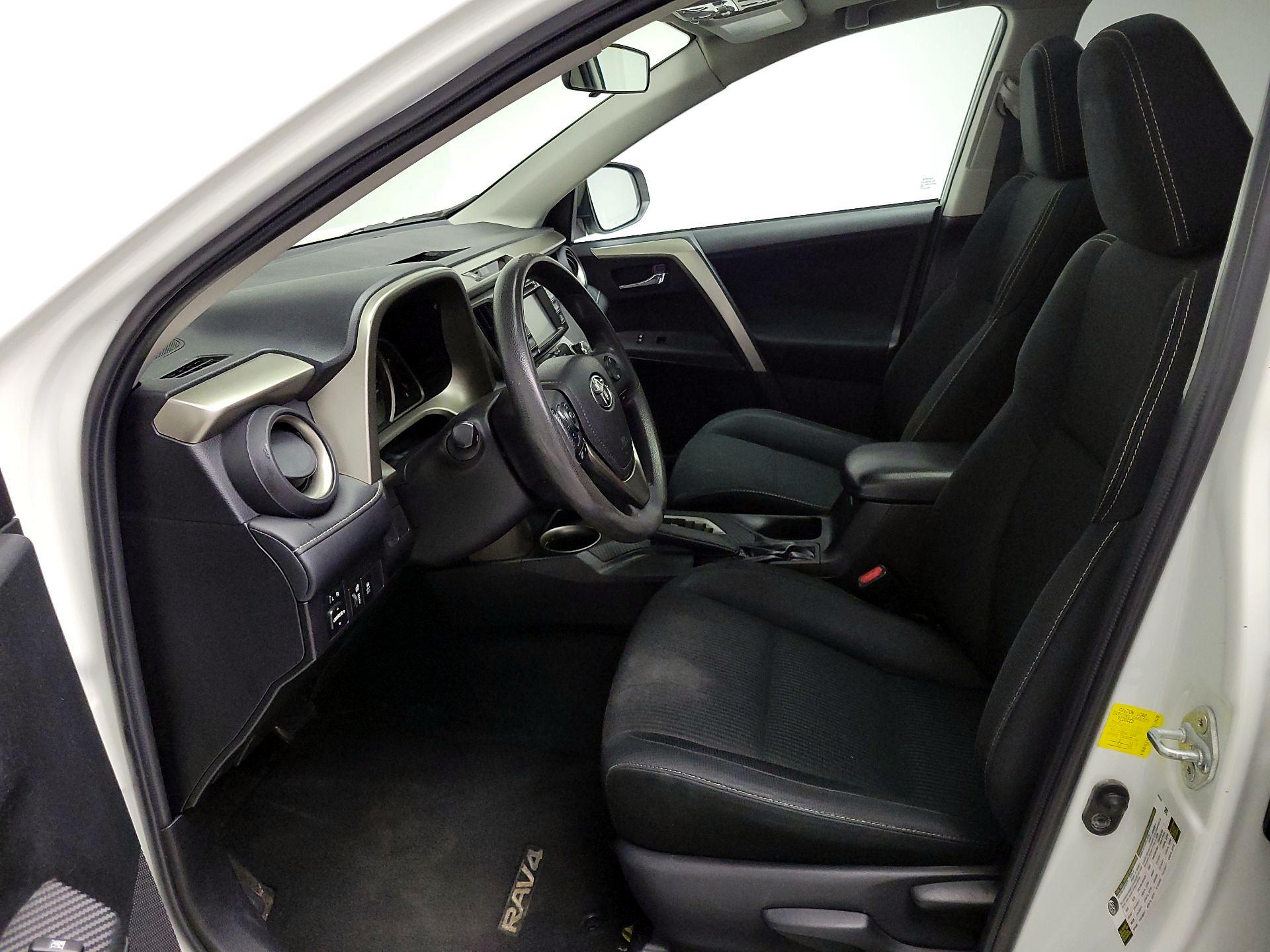 Thumbnail: 2014 Toyota RAV4 - 11