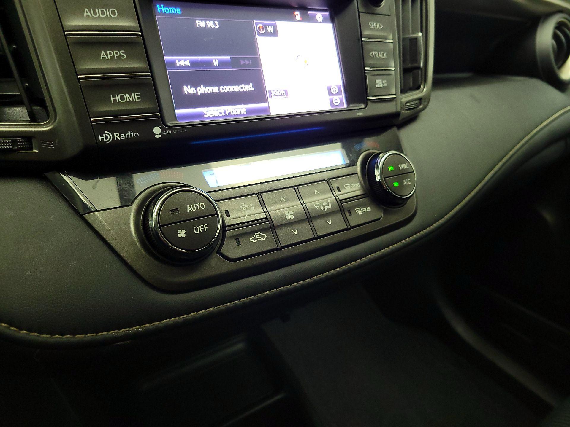Thumbnail: 2014 Toyota RAV4 - 17