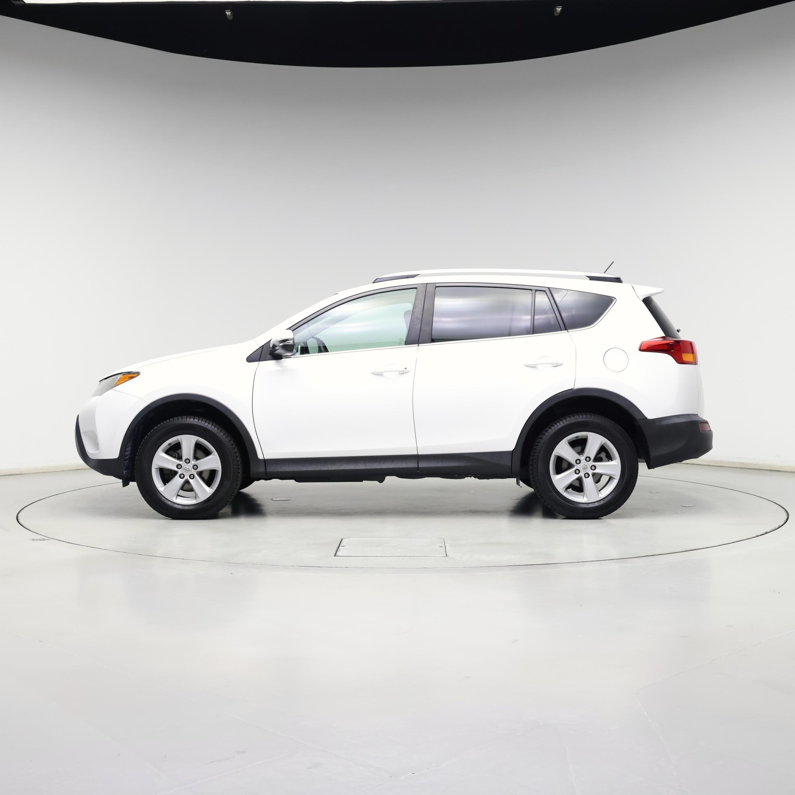 Thumbnail: 2014 Toyota RAV4 - 3