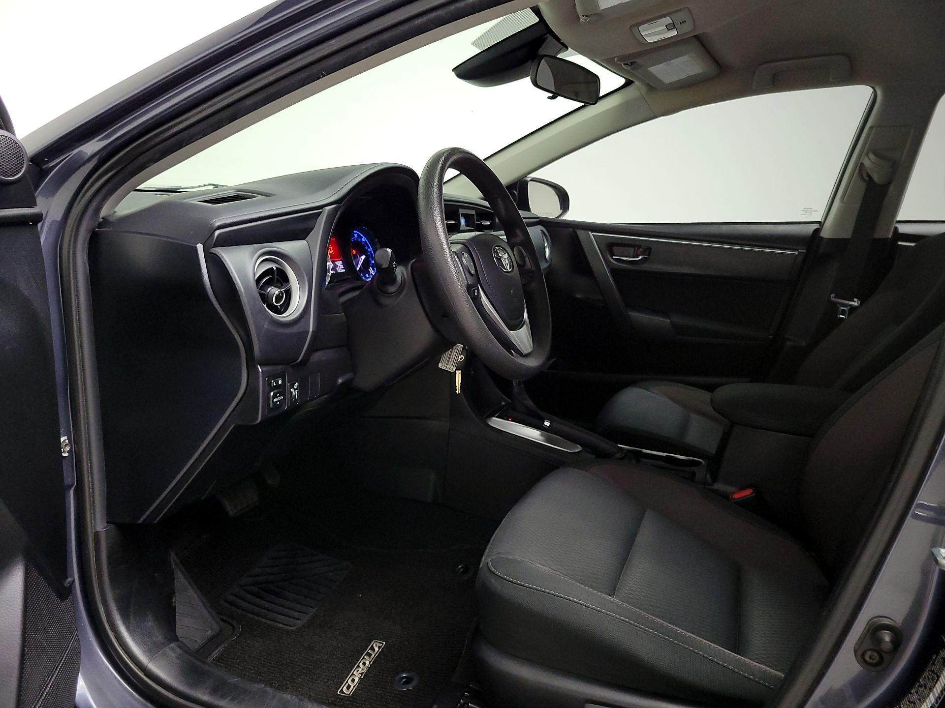 Thumbnail: 2017 Toyota Corolla - 11
