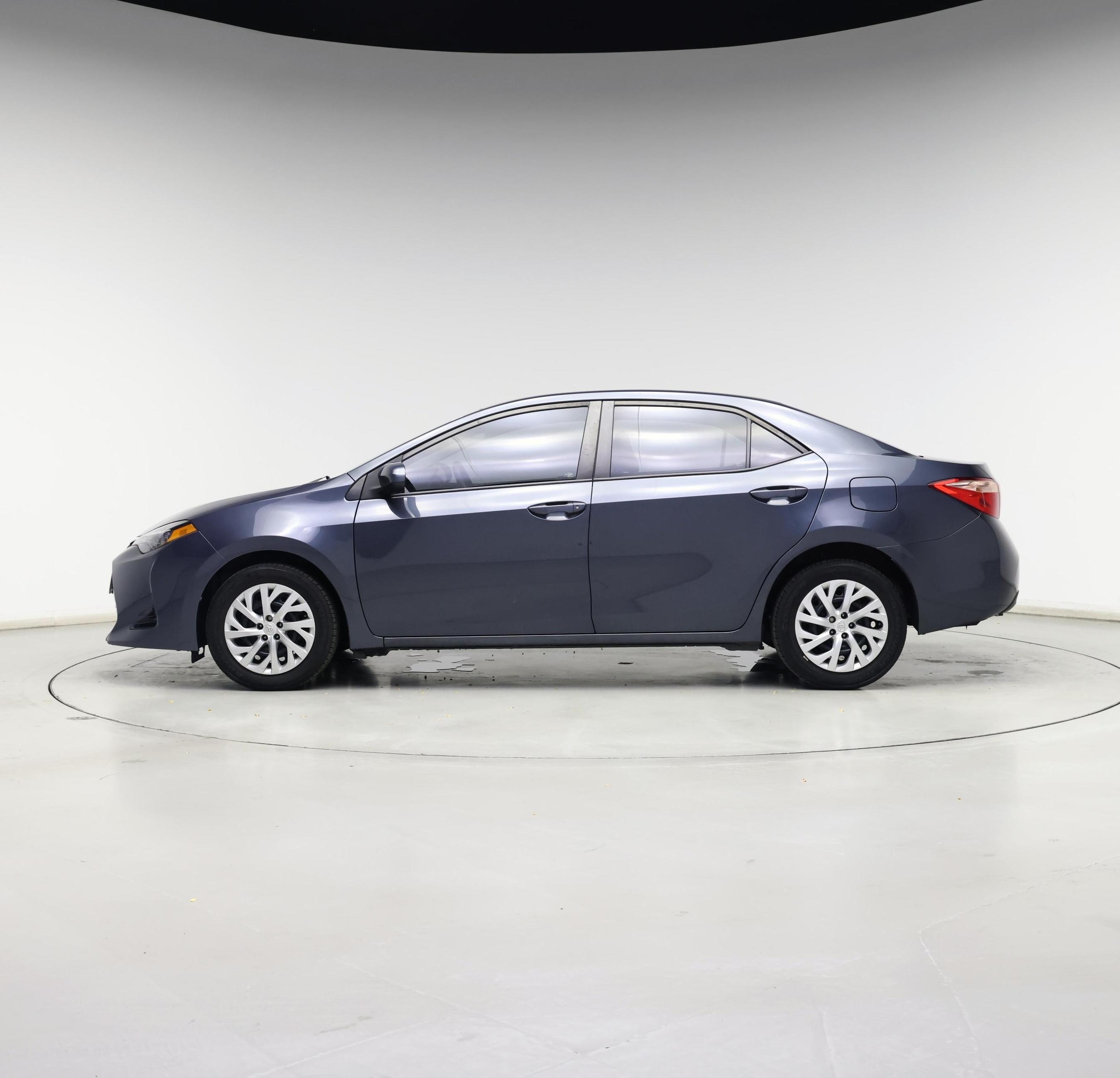 Thumbnail: 2017 Toyota Corolla - 3