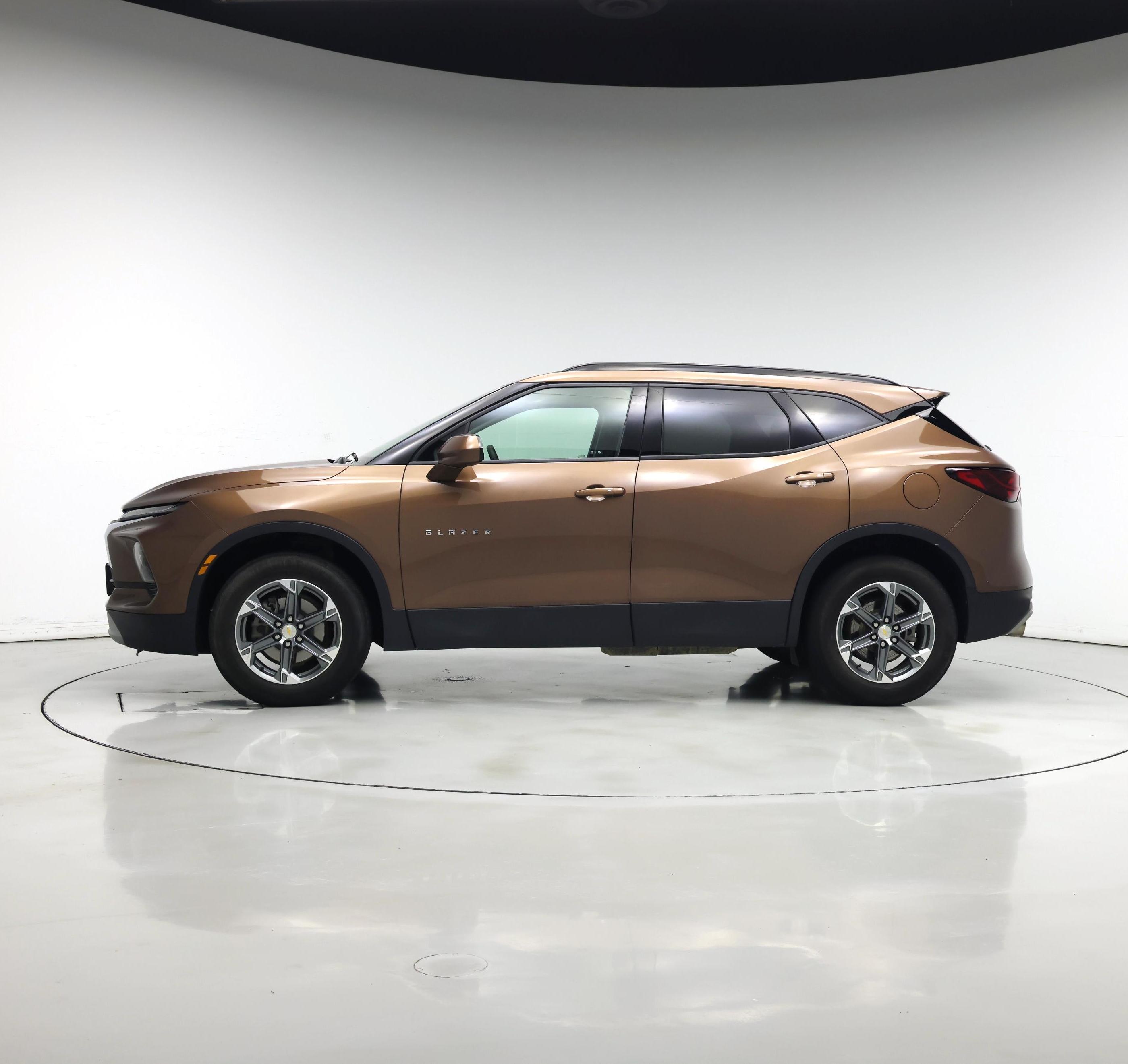Thumbnail: 2023 Chevrolet Blazer - 3