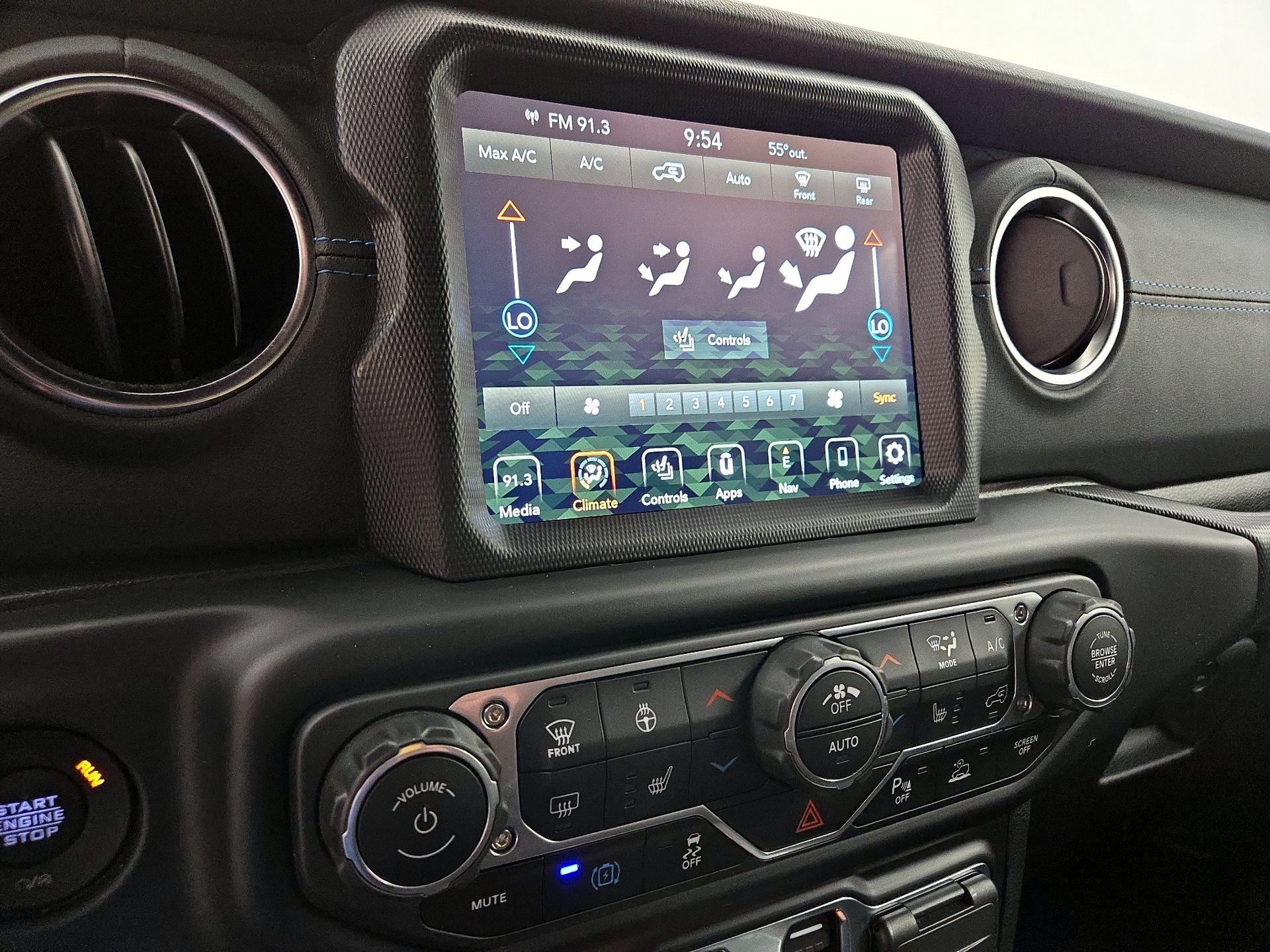 Thumbnail: 2023 Jeep Wrangler - 17