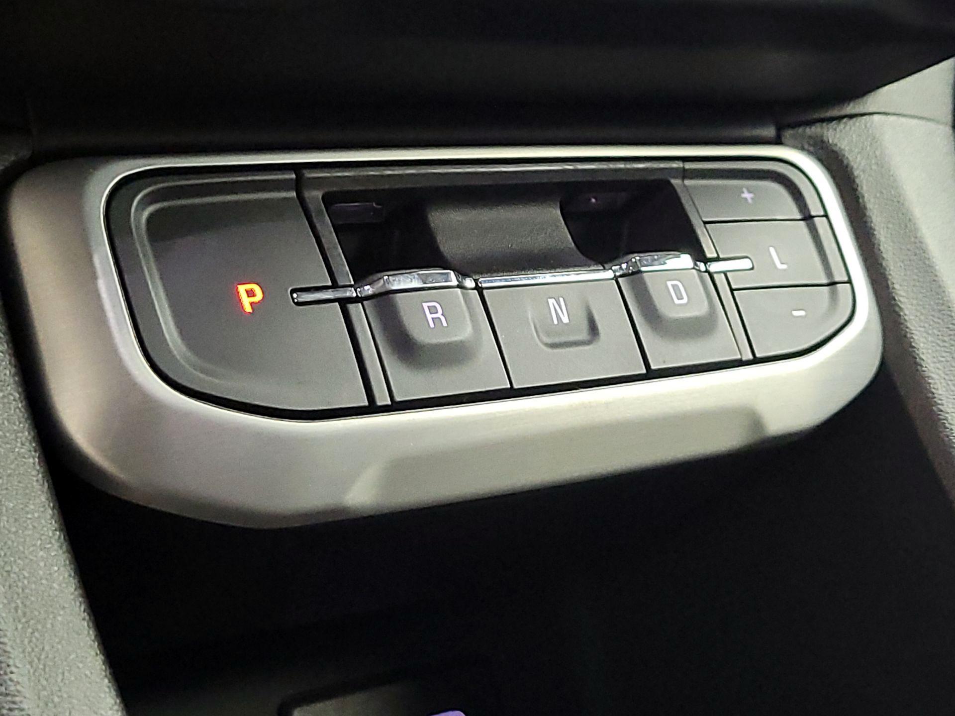 Thumbnail: 2023 GMC Acadia - 17