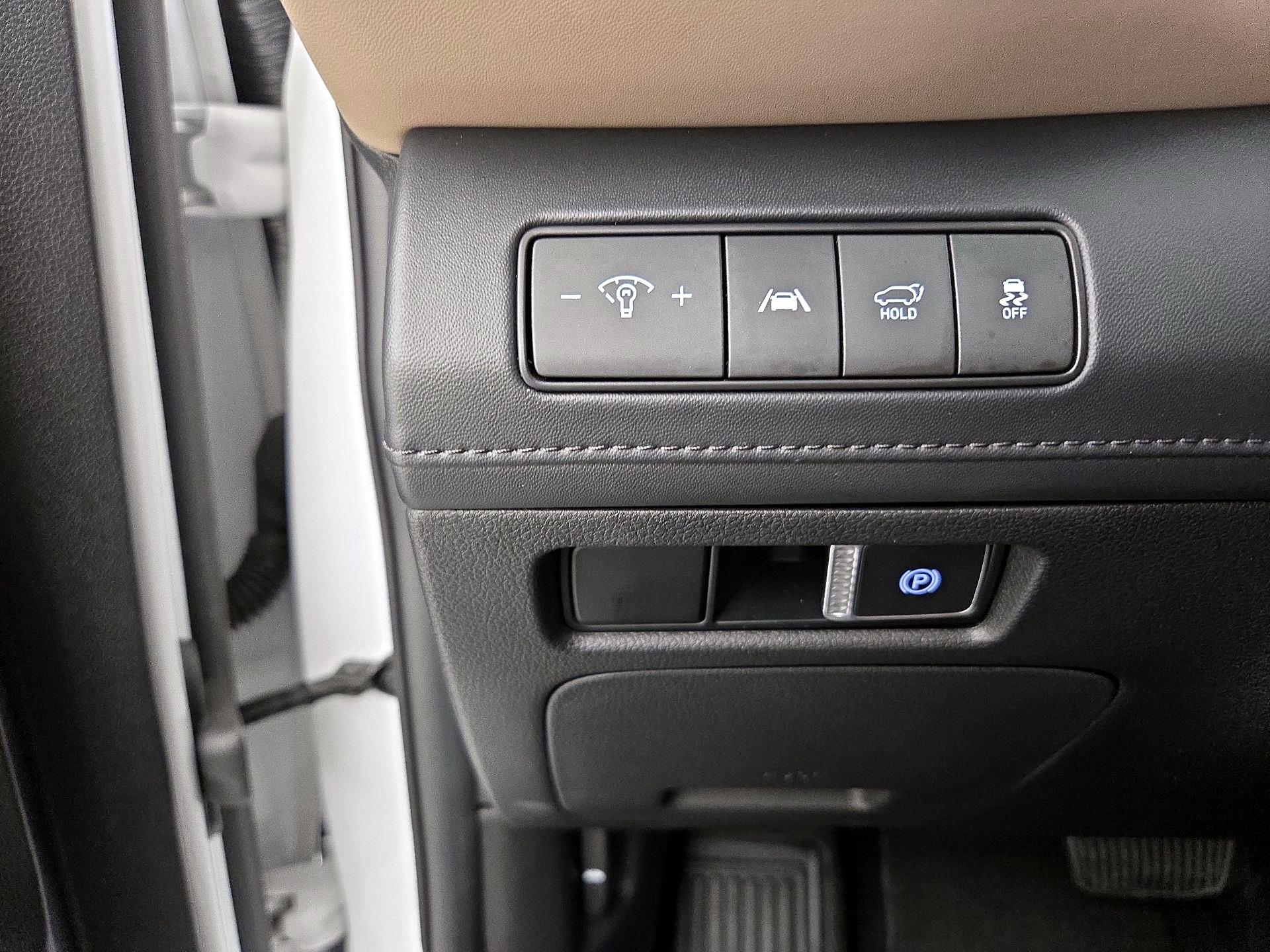 Thumbnail: 2022 Hyundai Santa Fe - 13