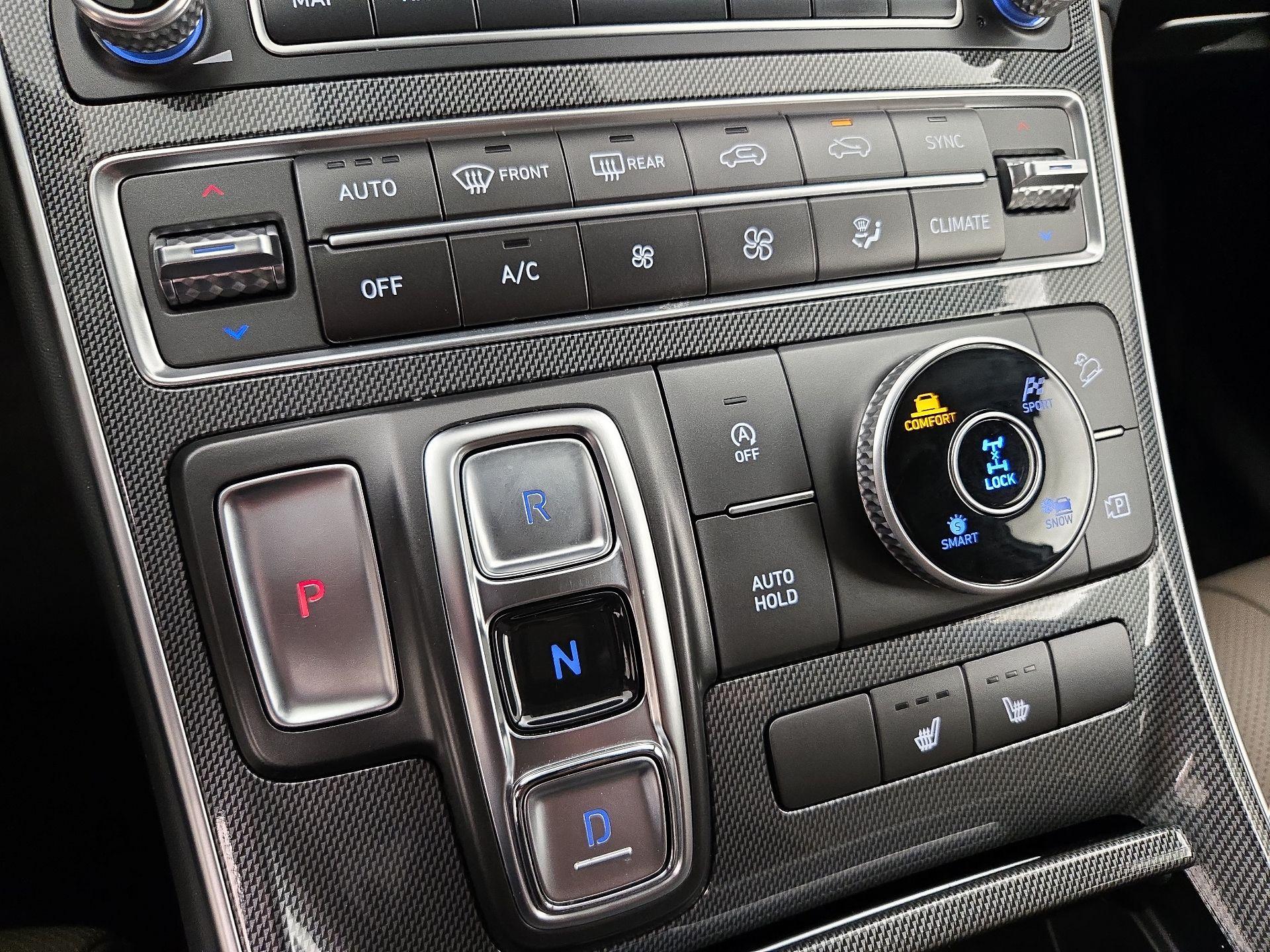 Thumbnail: 2022 Hyundai Santa Fe - 17