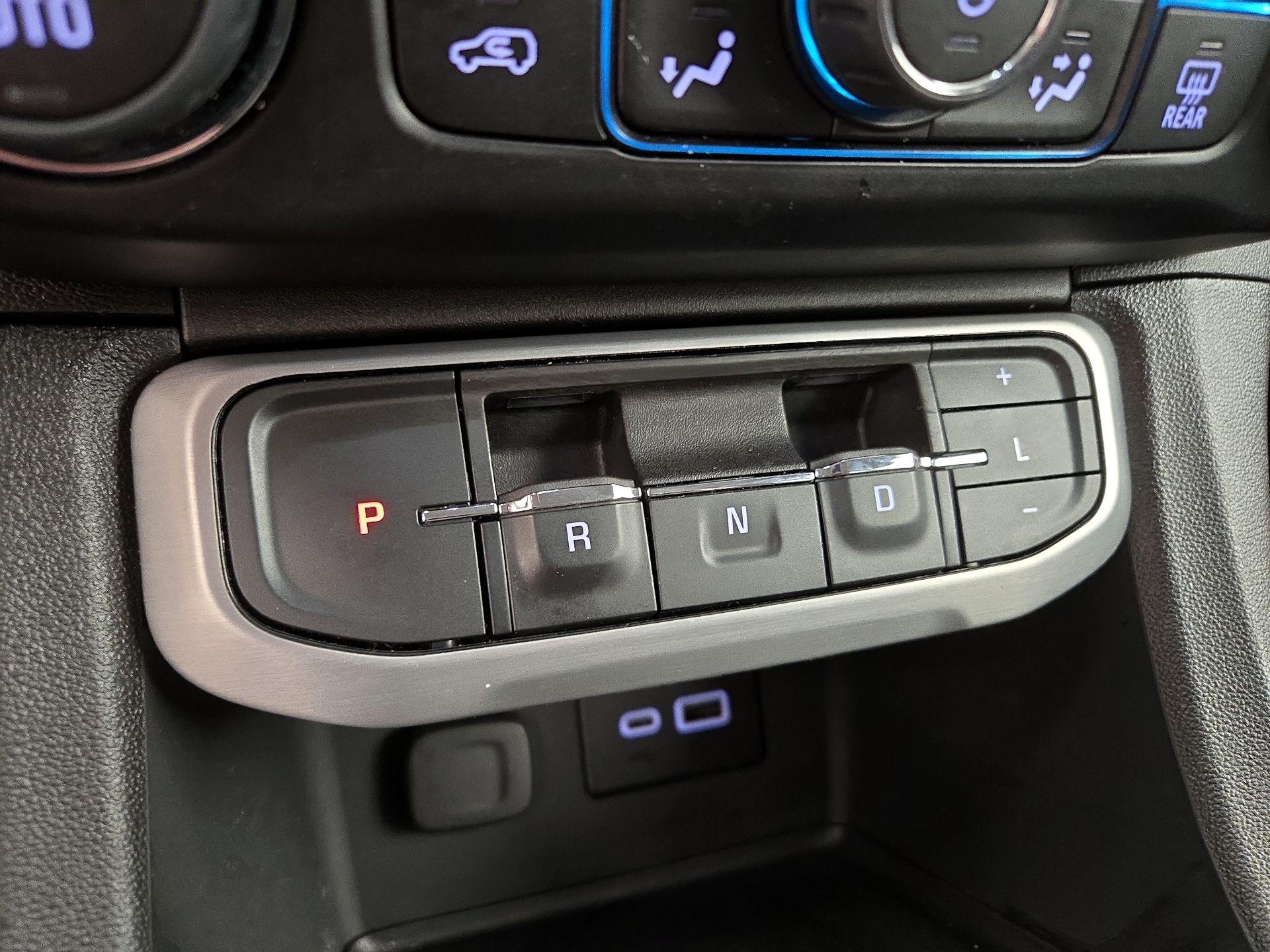 Thumbnail: 2023 GMC Acadia - 17