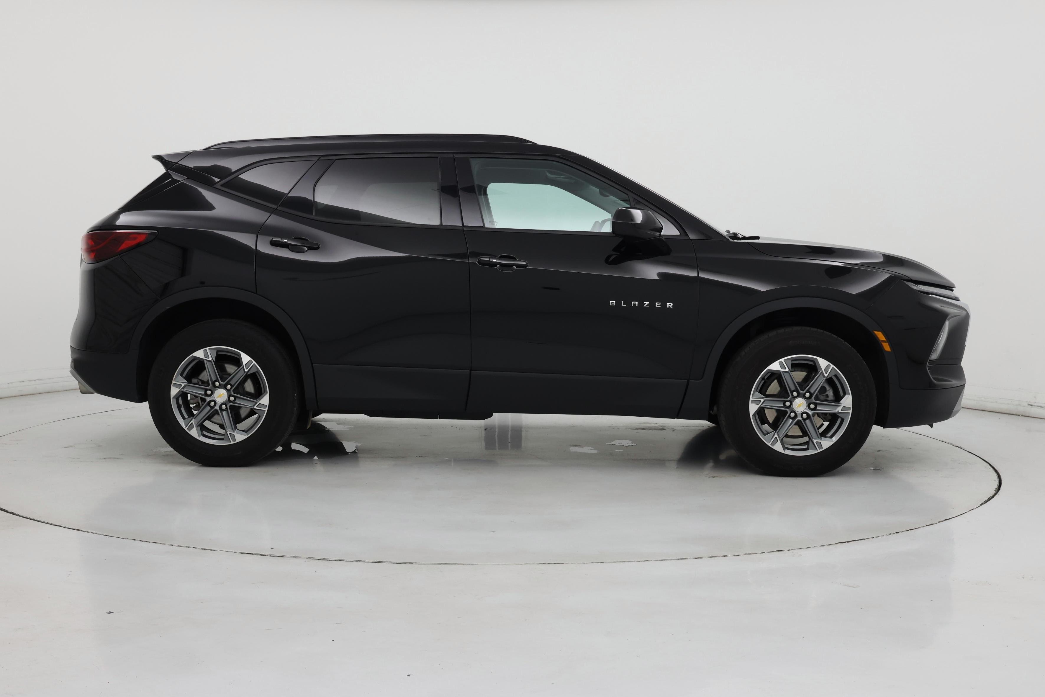 Thumbnail: 2023 Chevrolet Blazer - 7