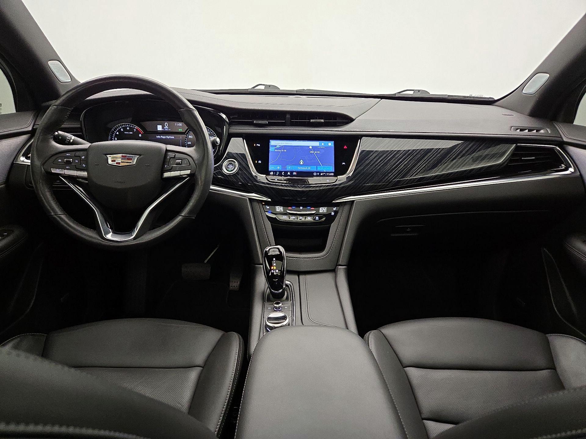 Thumbnail: 2023 Cadillac XT6 - 9