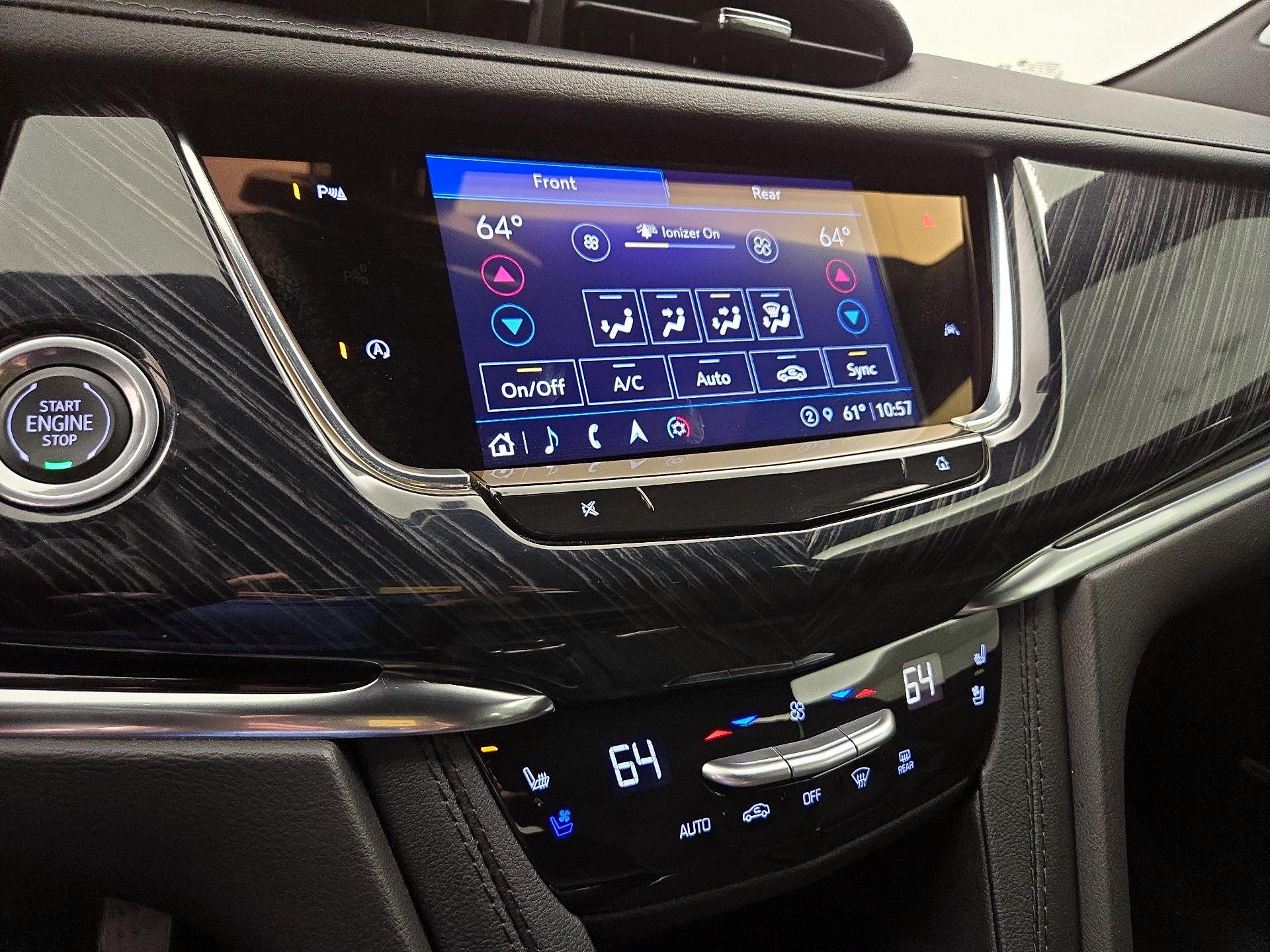 Thumbnail: 2023 Cadillac XT6 - 17