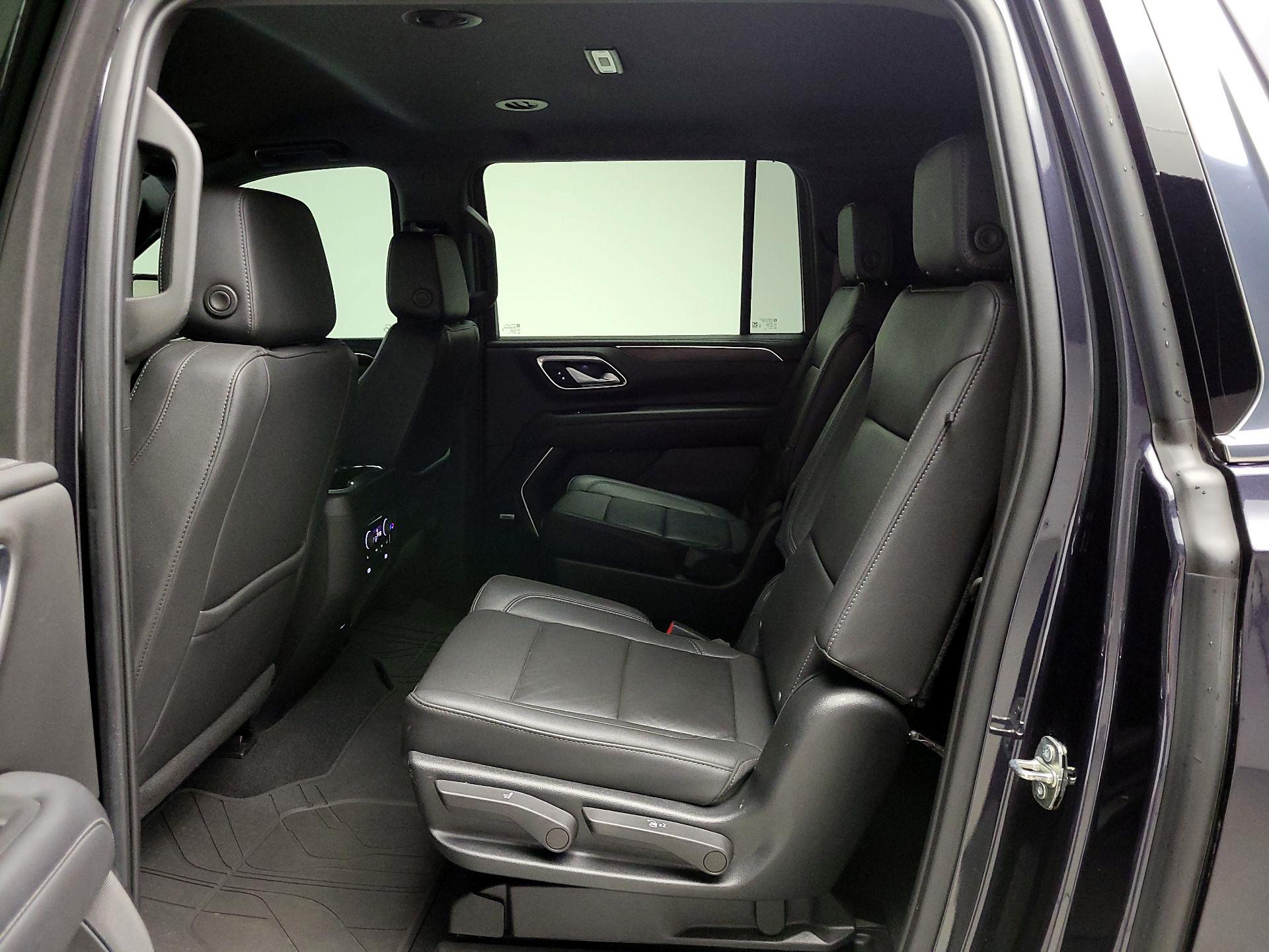 Thumbnail: 2022 Chevrolet Suburban - 20