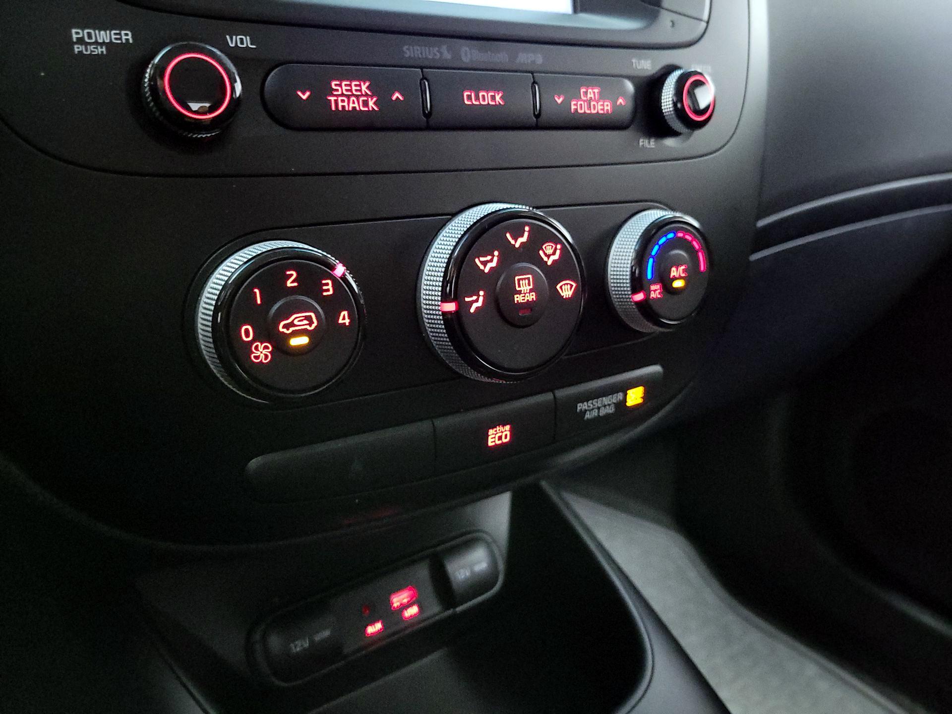 Thumbnail: 2016 Kia Soul - 16