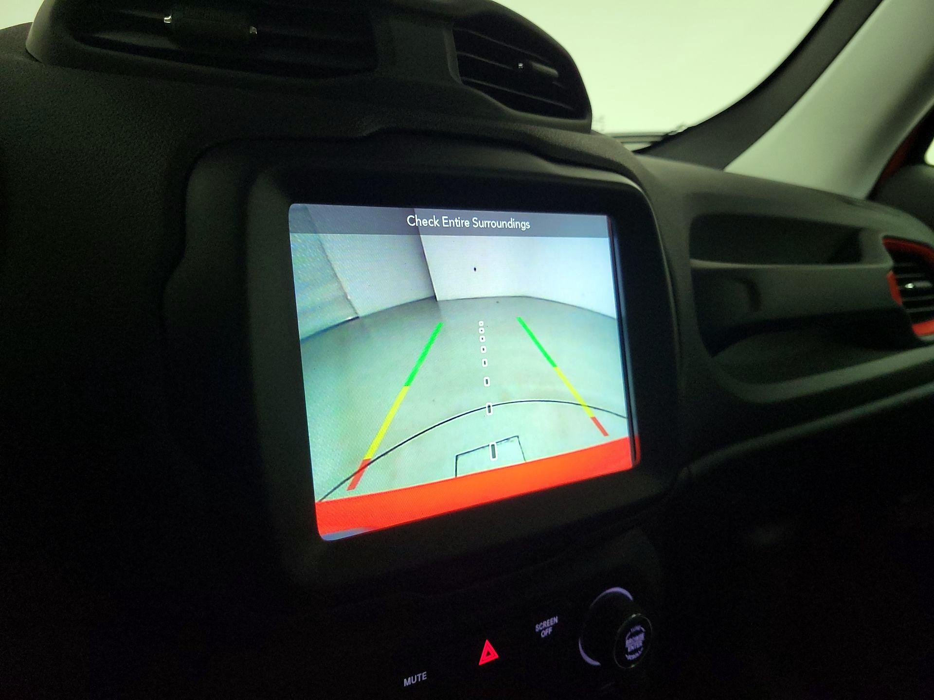 Thumbnail: 2019 Jeep Renegade - 15