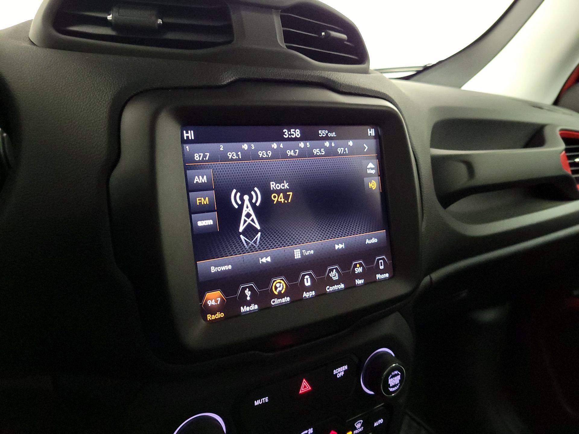Thumbnail: 2019 Jeep Renegade - 16