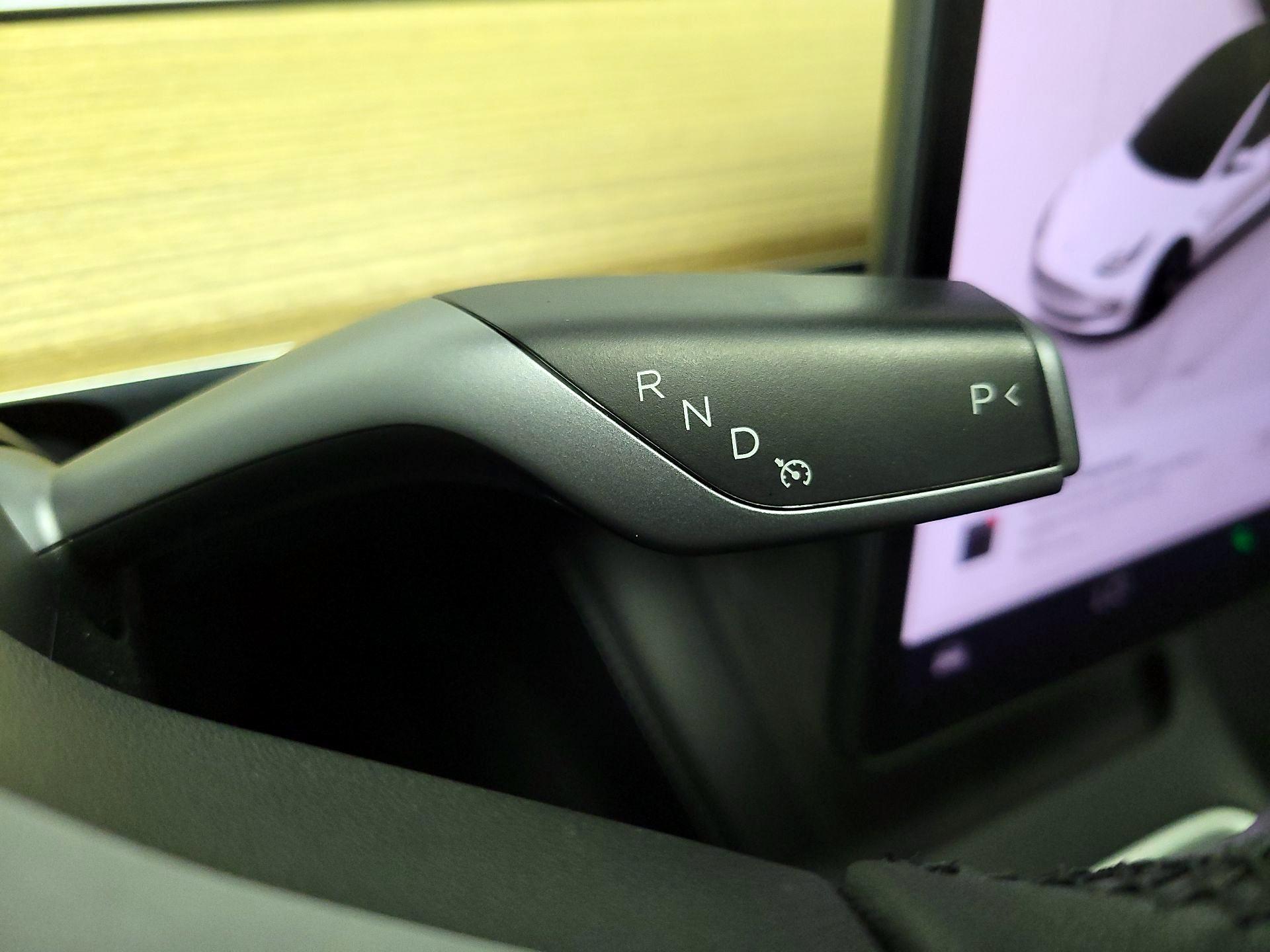 Thumbnail: 2022 Tesla Model 3 - 17