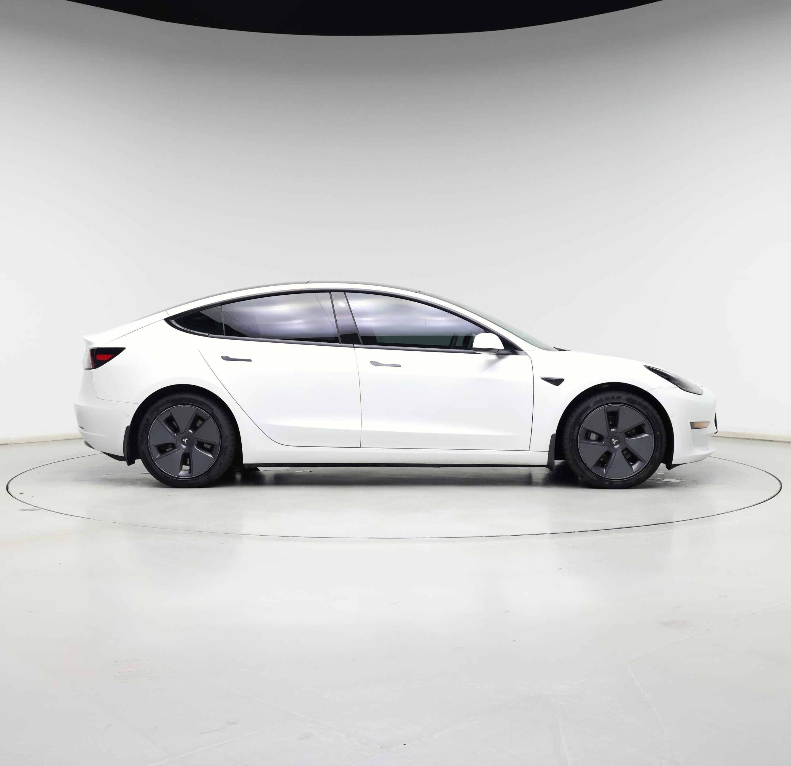 Thumbnail: 2022 Tesla Model 3 - 7