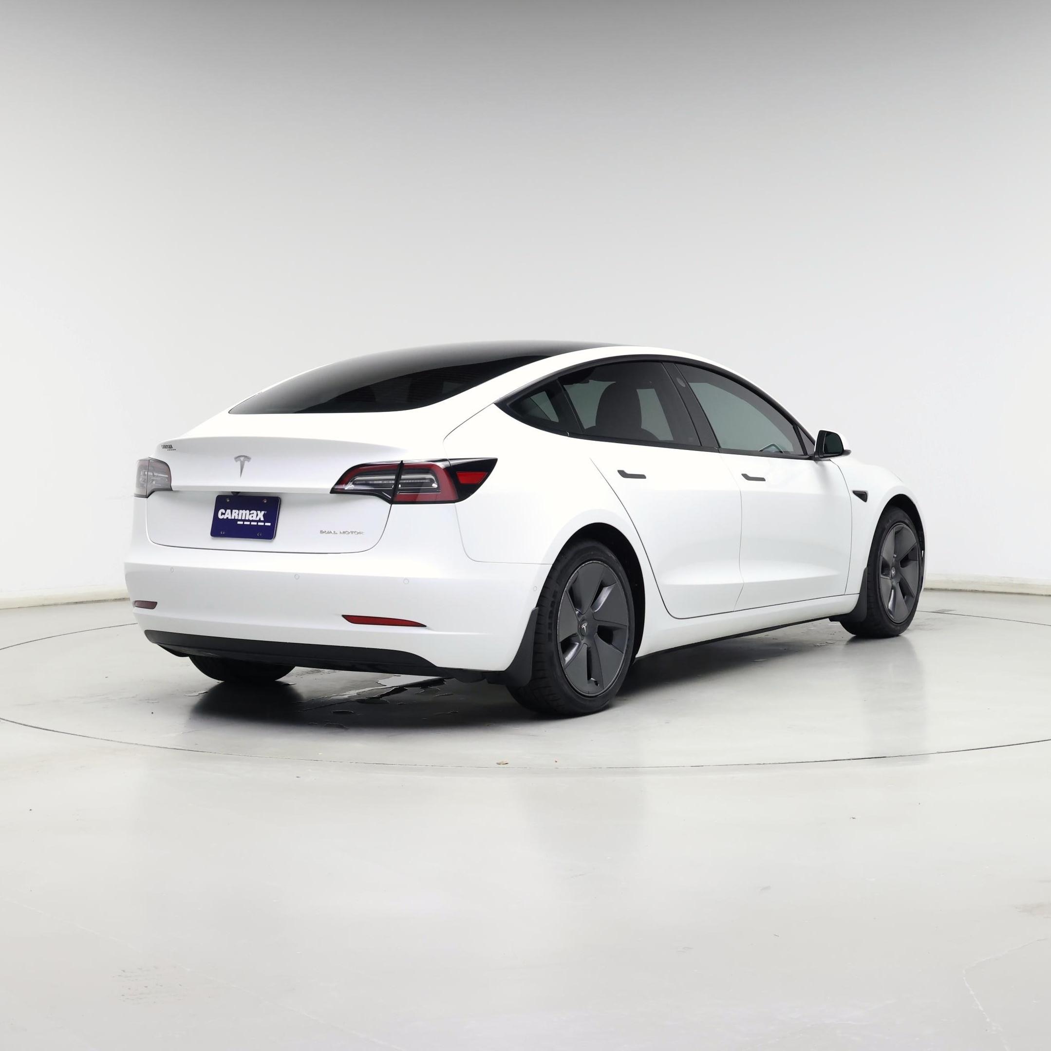 Thumbnail: 2022 Tesla Model 3 - 8