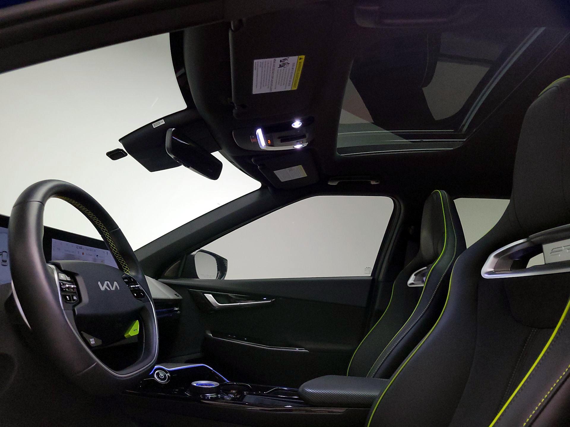 Thumbnail: 2023 Kia EV6 - 20