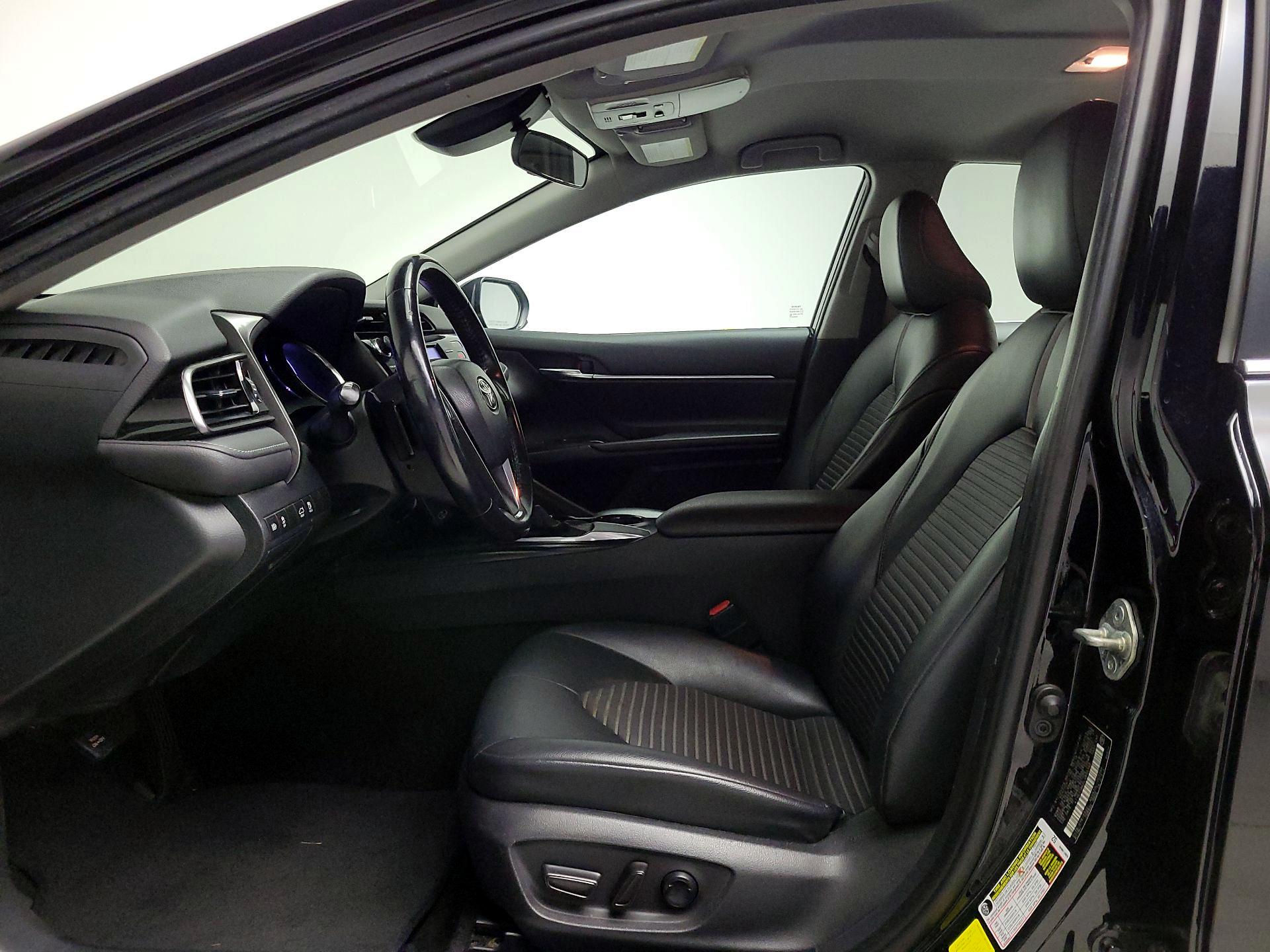 Thumbnail: 2020 Toyota Camry - 11