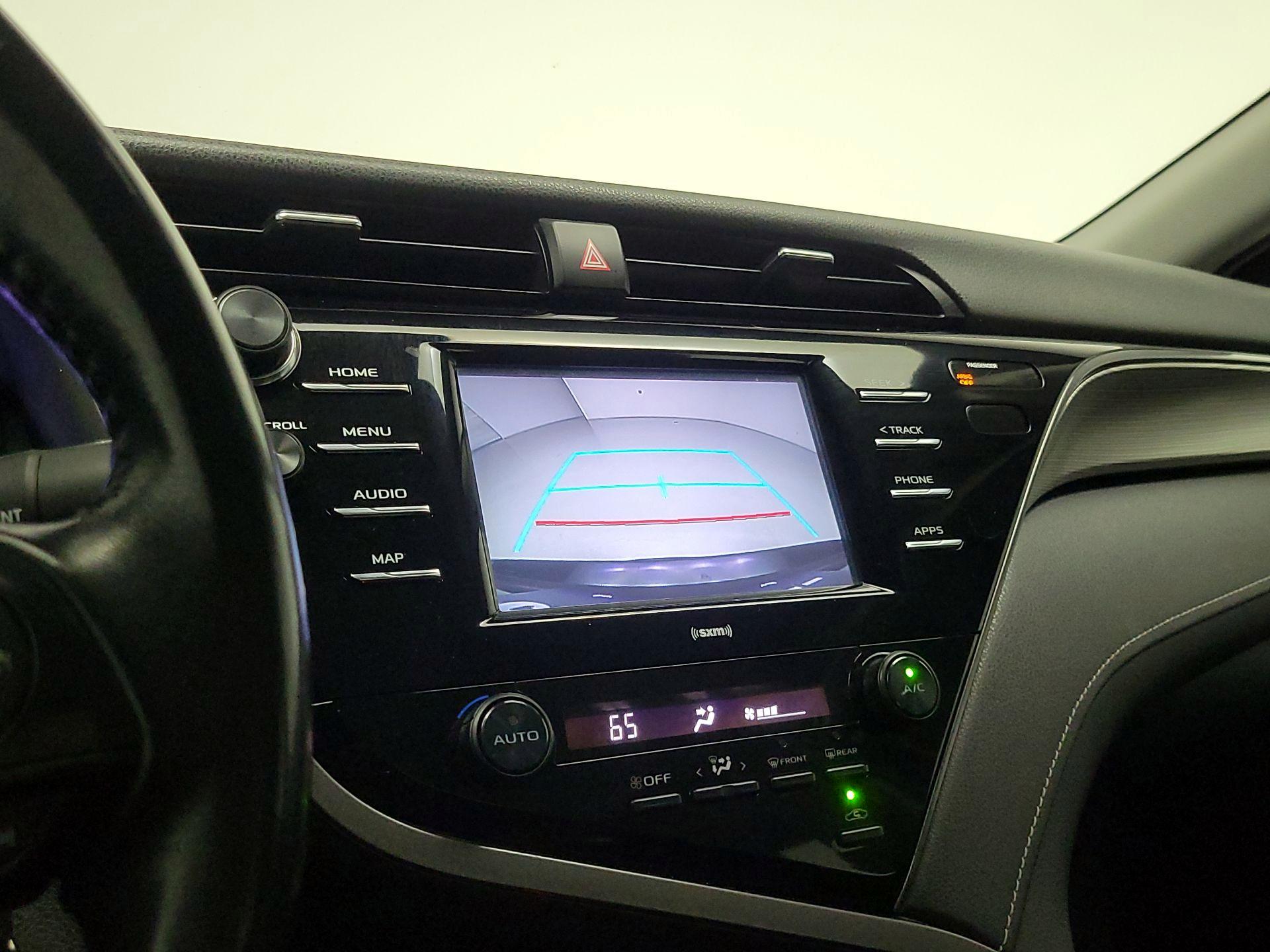 Thumbnail: 2020 Toyota Camry - 14