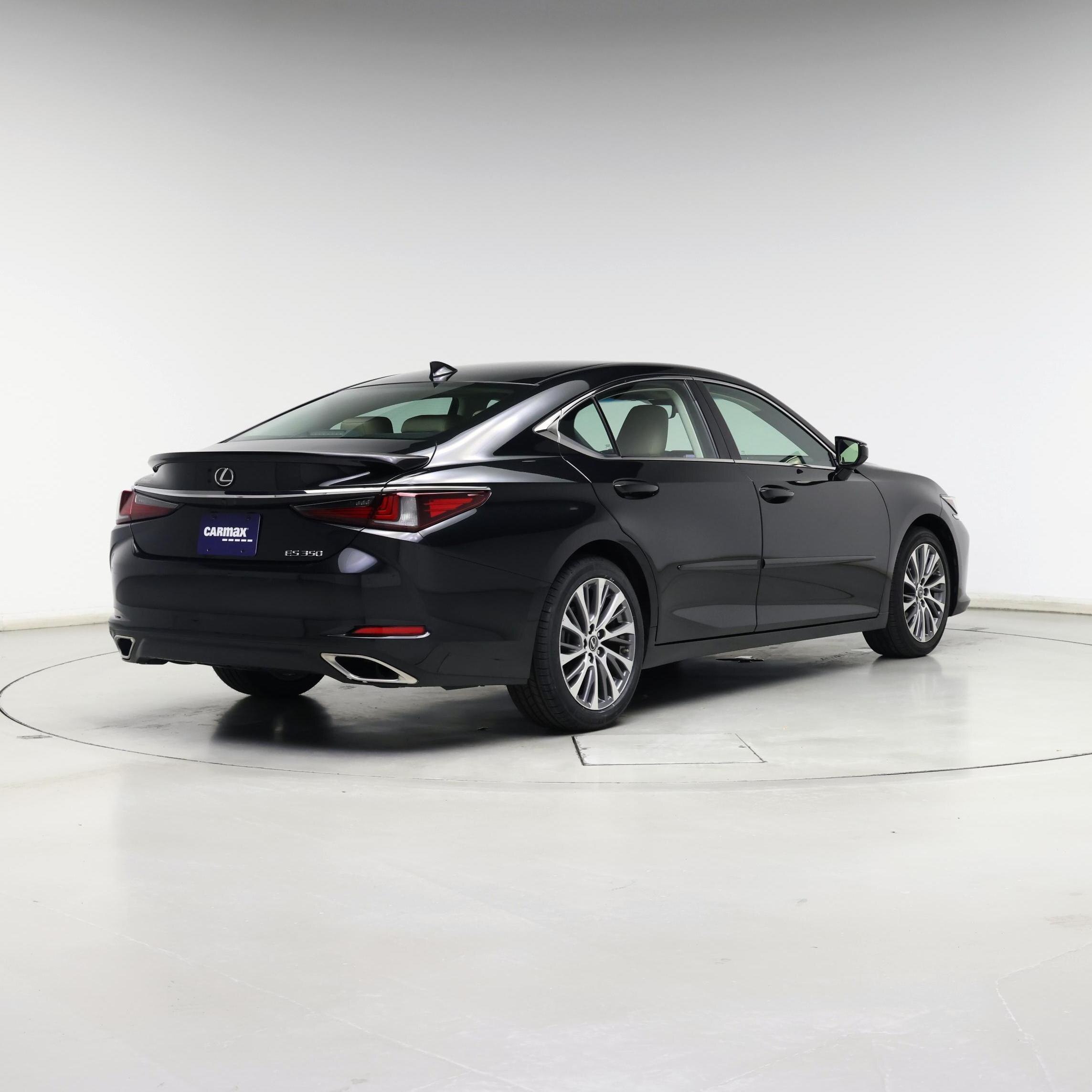 Thumbnail: 2020 Lexus ES - 8