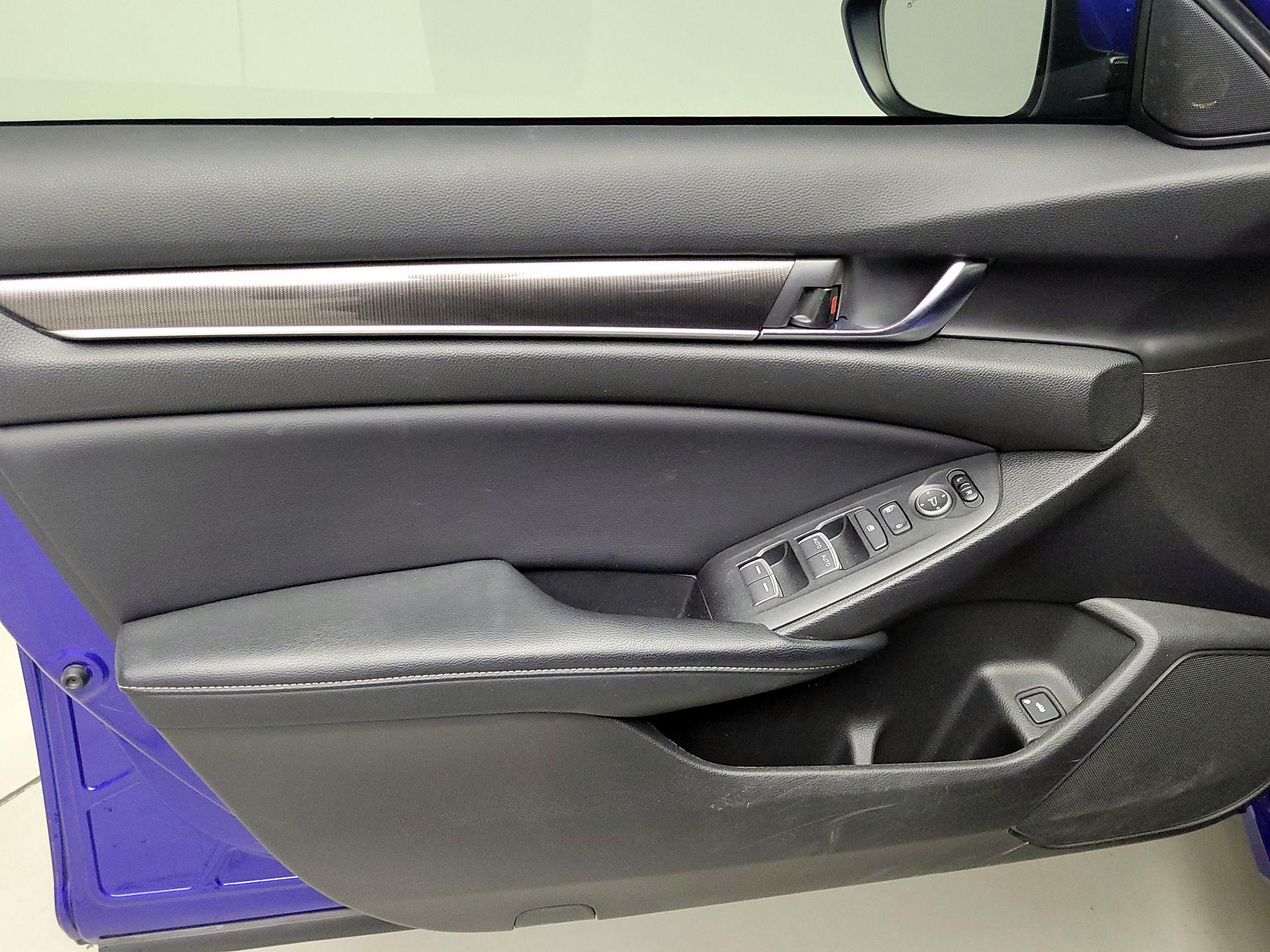 Thumbnail: 2018 Honda Accord - 12