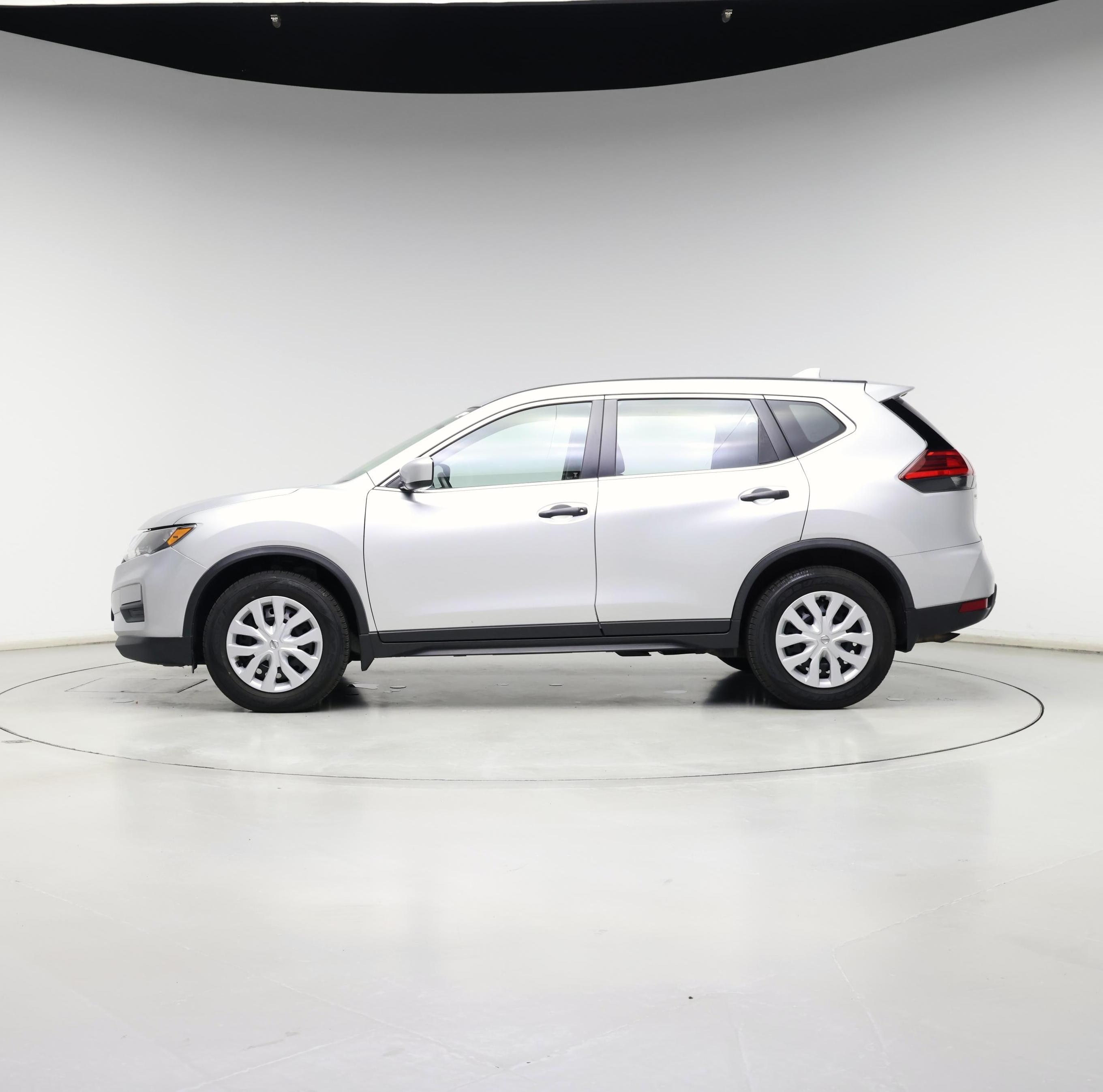 Thumbnail: 2017 Nissan Rogue - 3