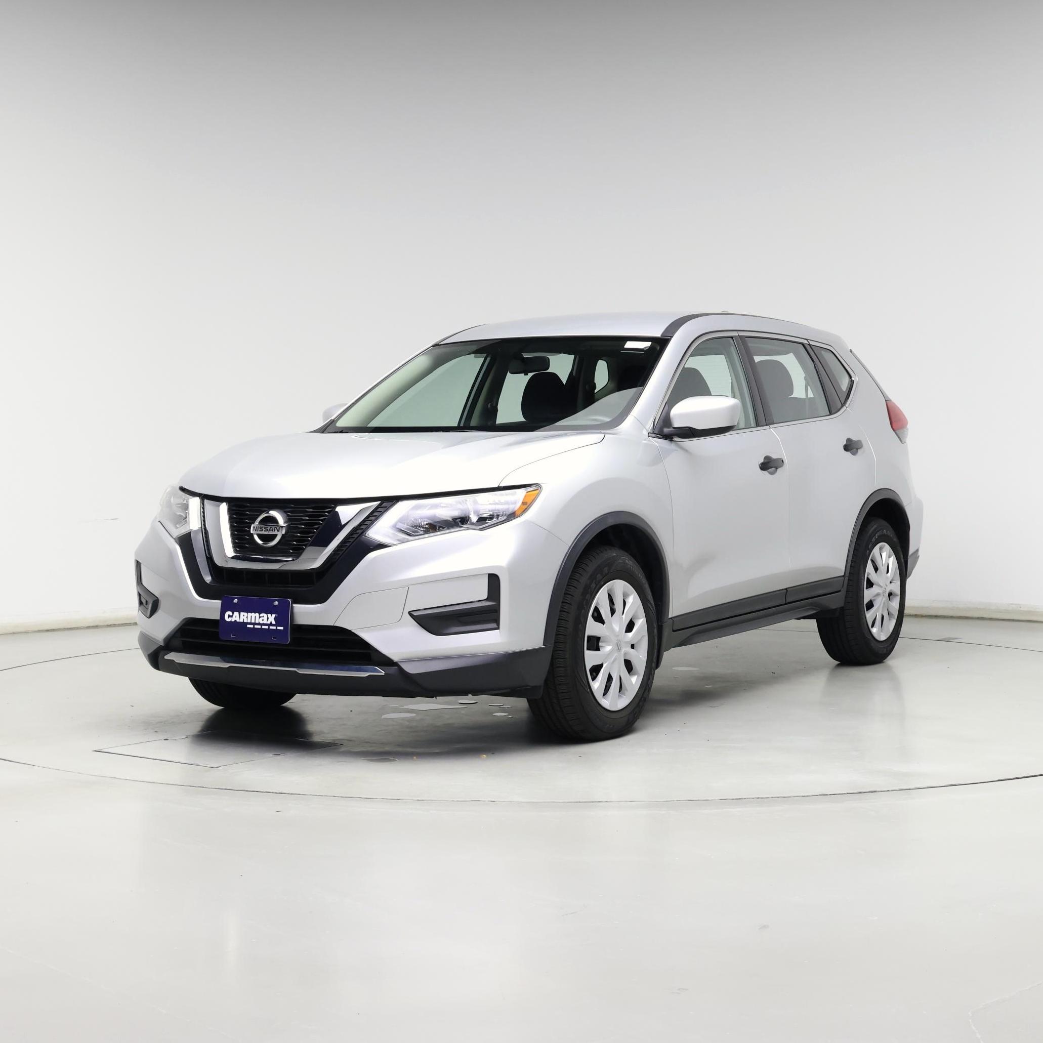 Thumbnail: 2017 Nissan Rogue - 4