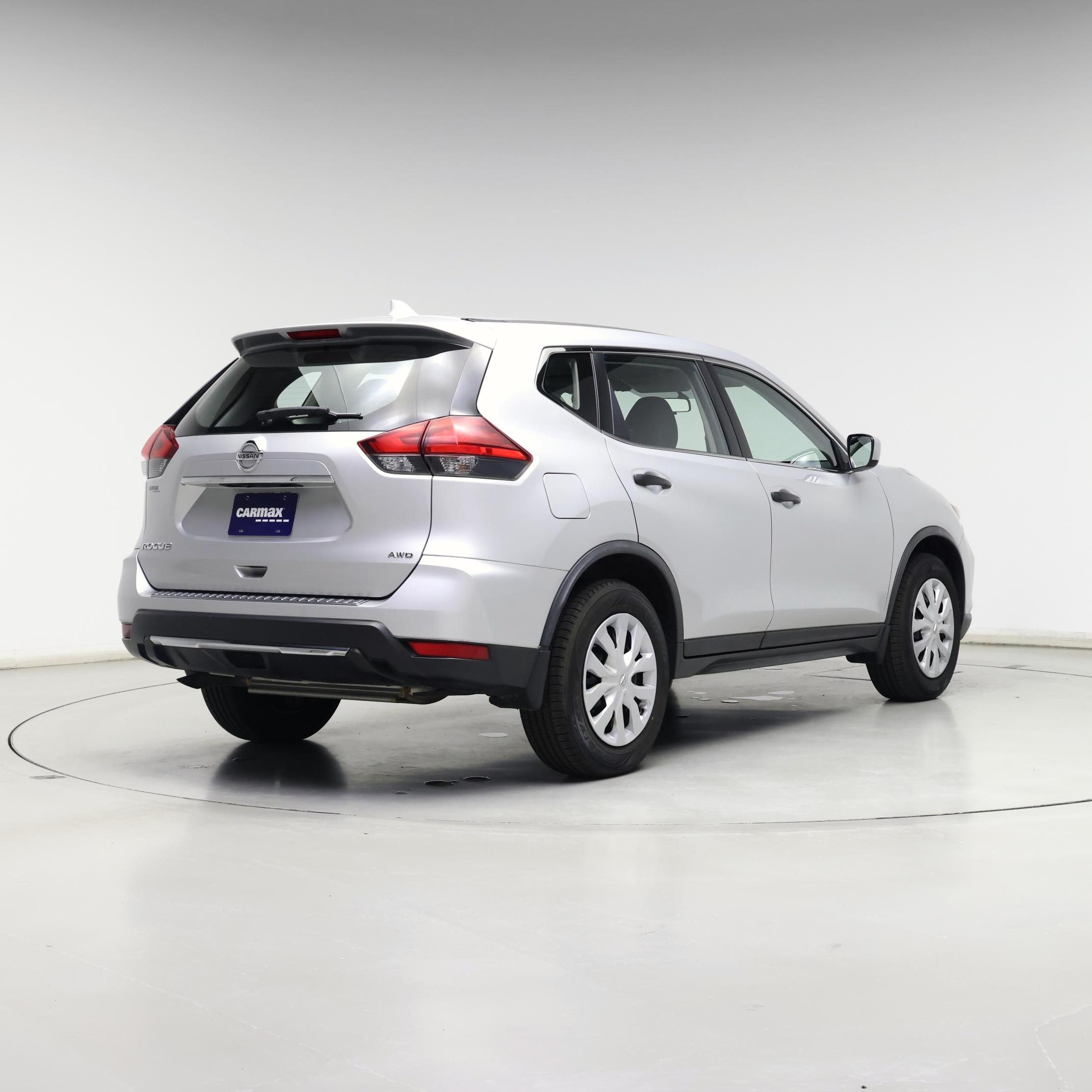Thumbnail: 2017 Nissan Rogue - 8