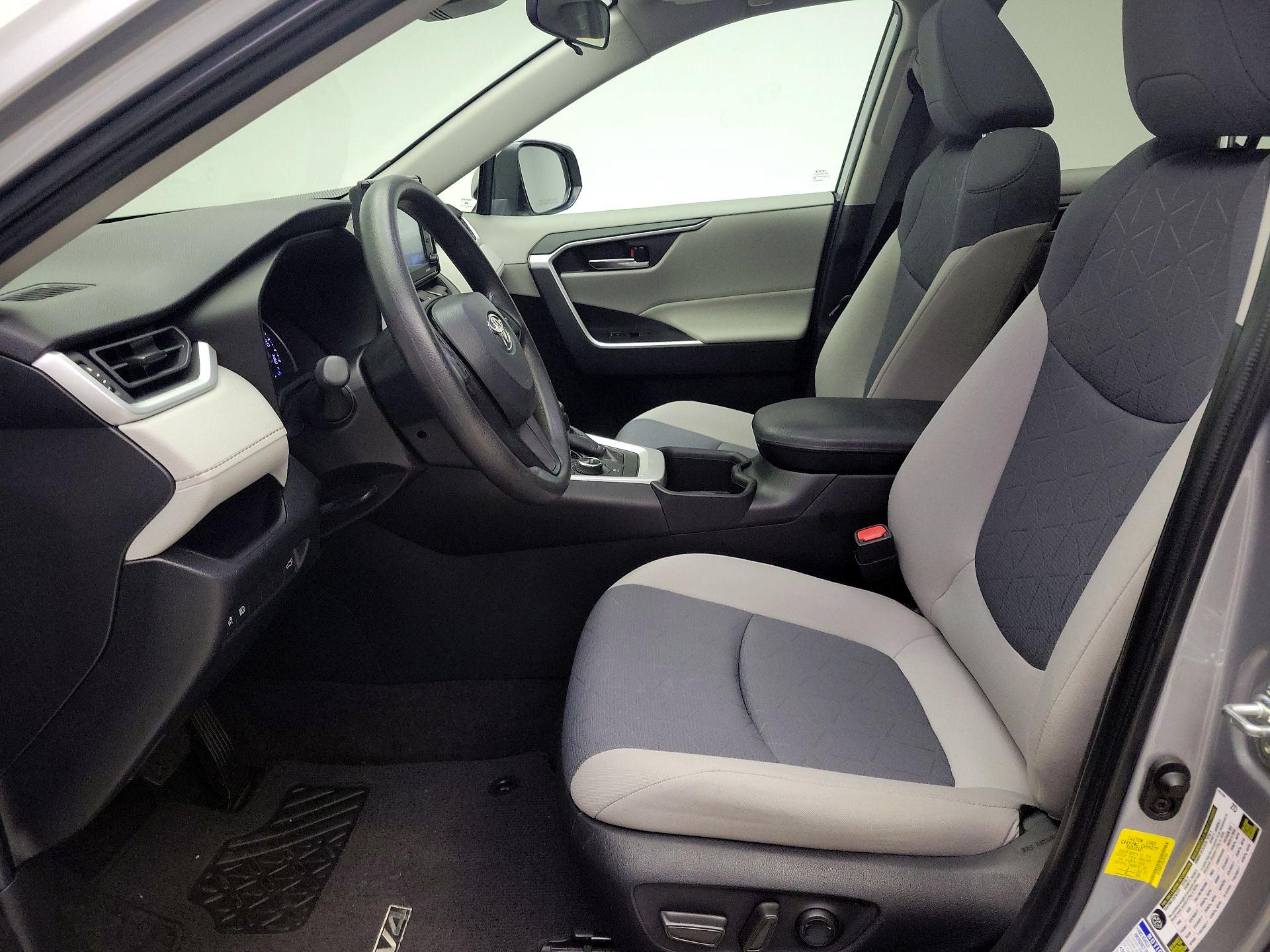 Thumbnail: 2022 Toyota RAV4 - 11