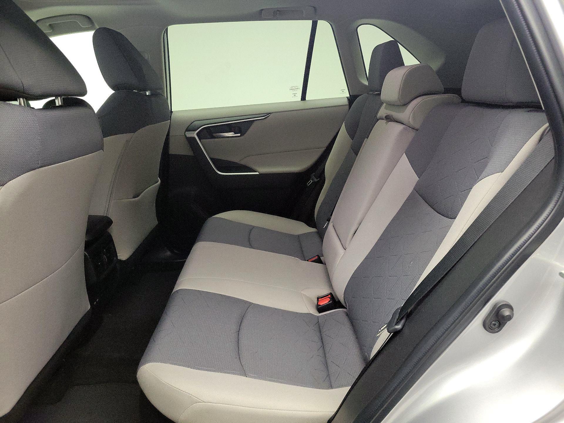 Thumbnail: 2022 Toyota RAV4 - 20