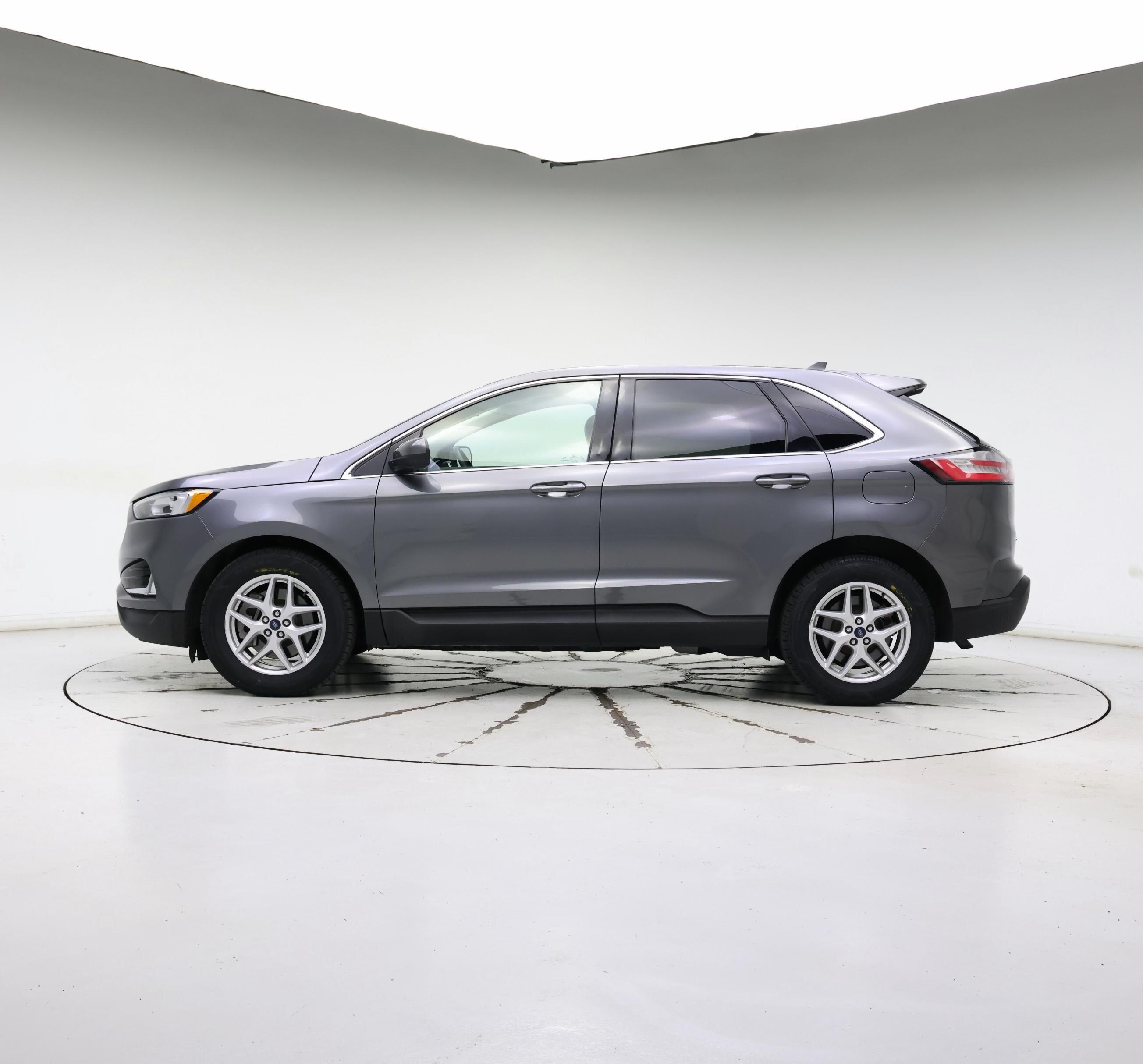 Thumbnail: 2021 Ford Edge - 3