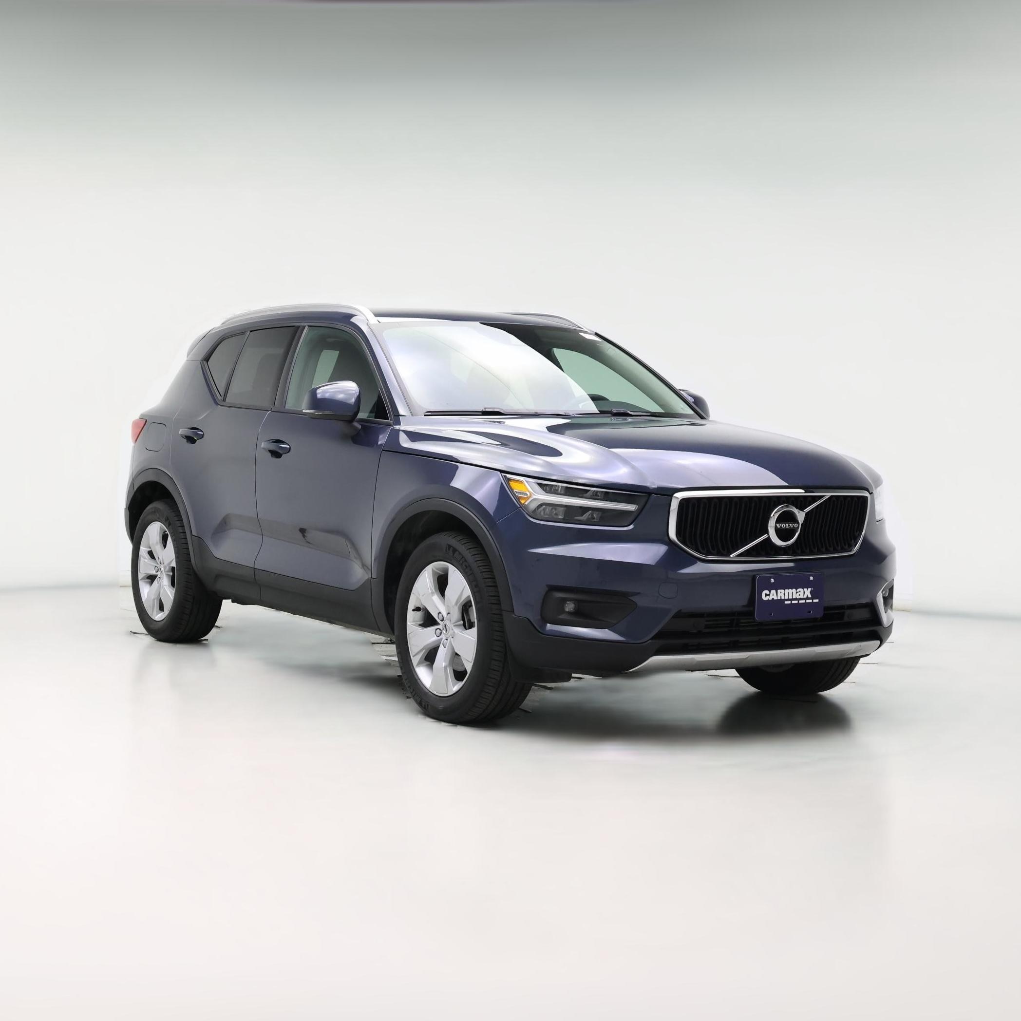 Thumbnail: 2022 Volvo XC40 - 1