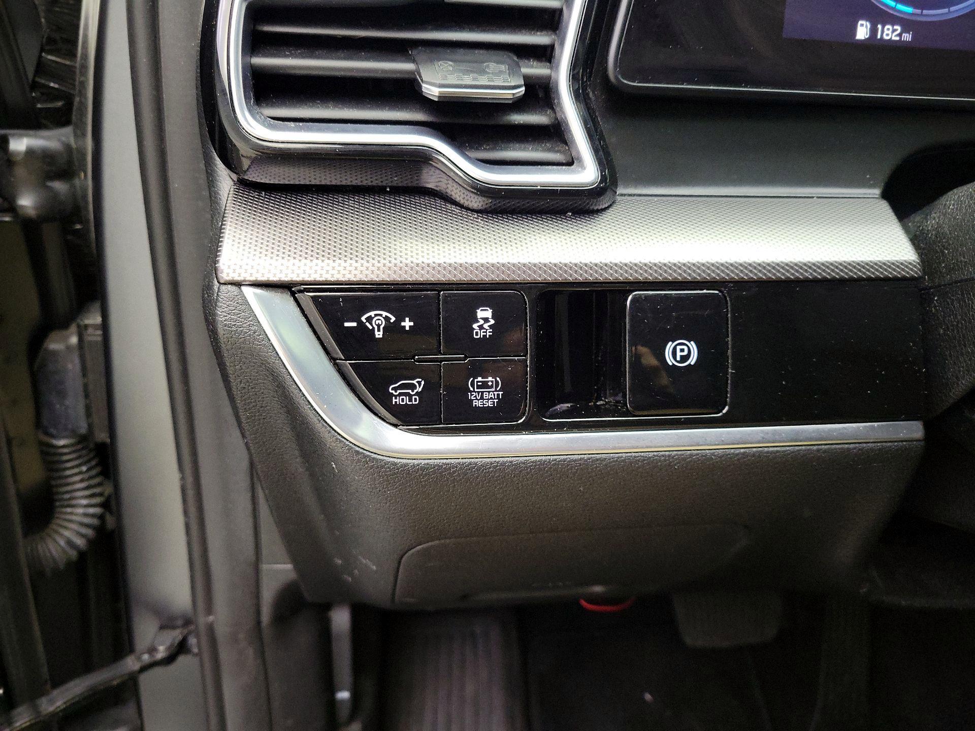 Thumbnail: 2023 Kia Sportage - 13