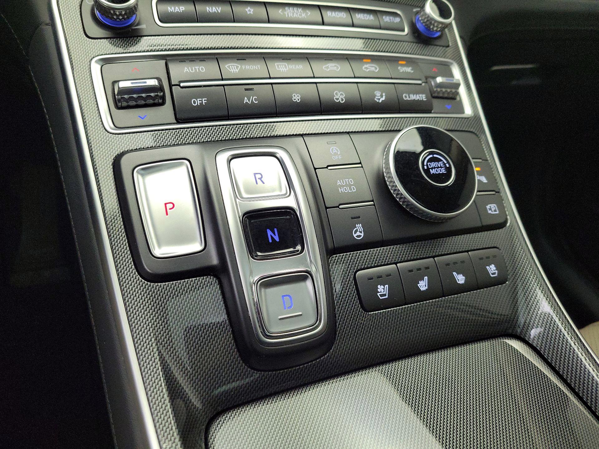 Thumbnail: 2022 Hyundai Santa Fe - 18