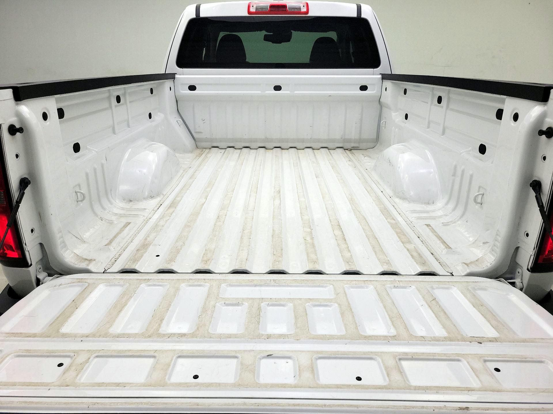 Thumbnail: 2022 Chevrolet Colorado - 18