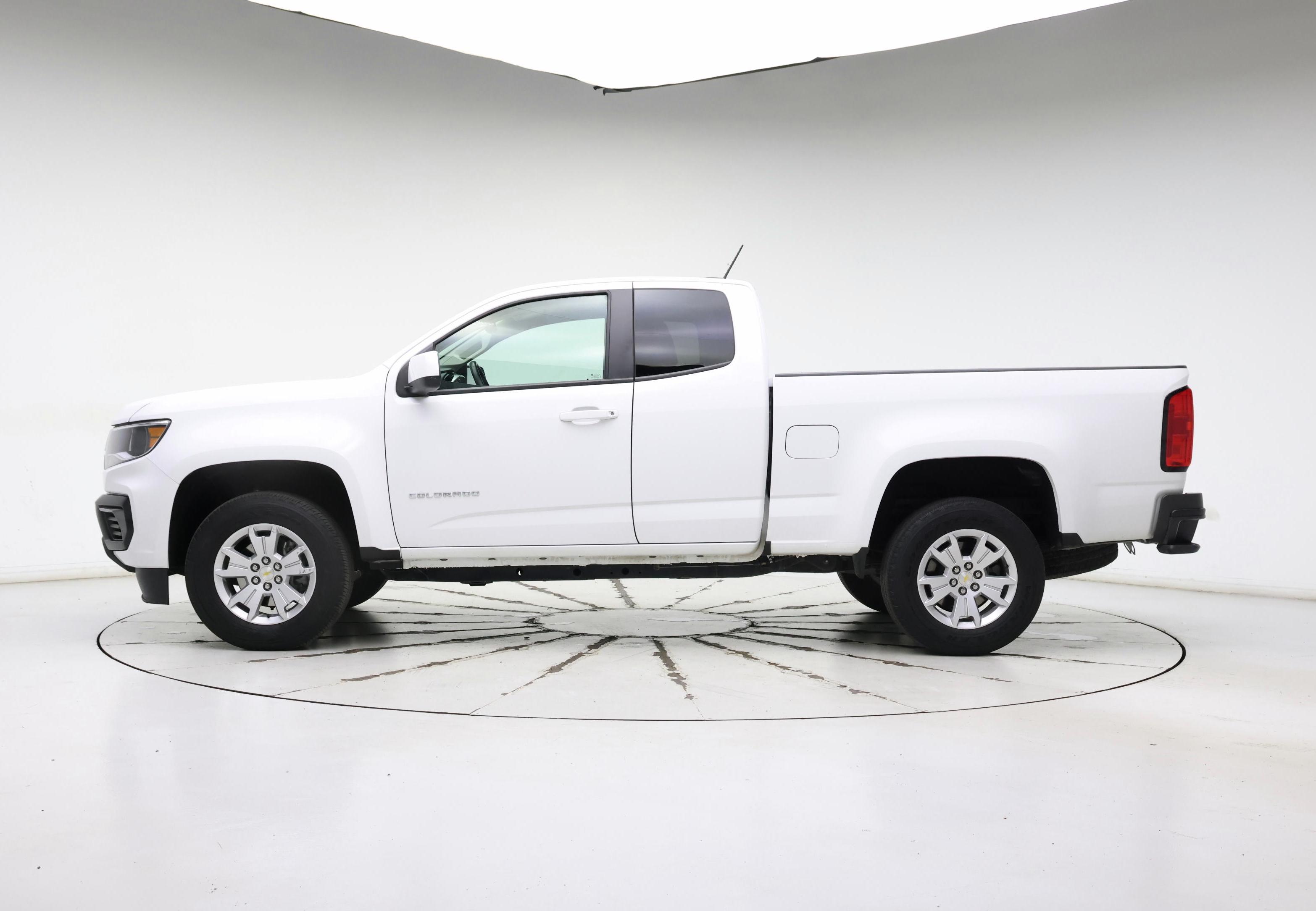 Thumbnail: 2022 Chevrolet Colorado - 3