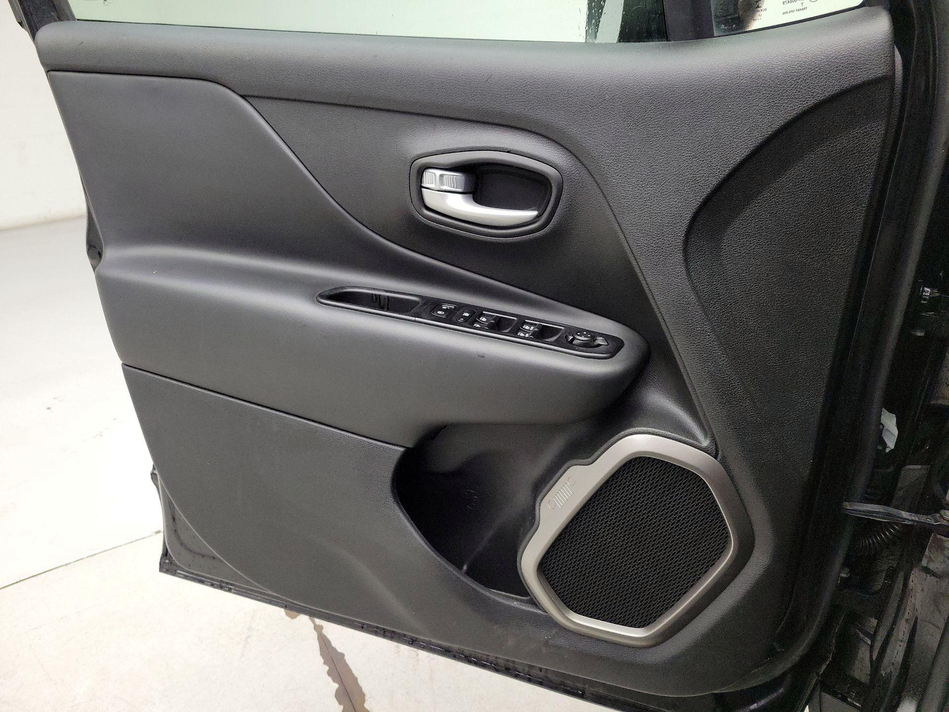 Thumbnail: 2023 Jeep Renegade - 12