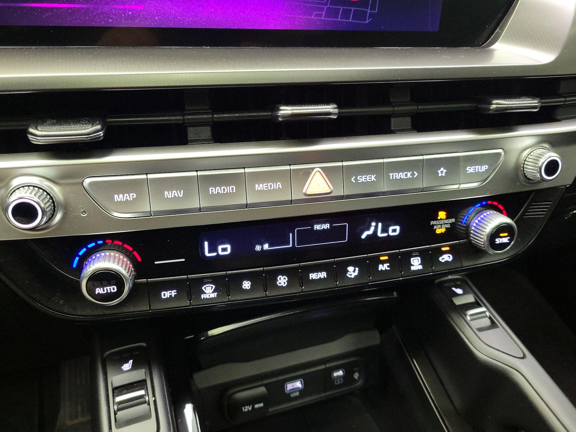 Thumbnail: 2023 Kia Telluride - 17