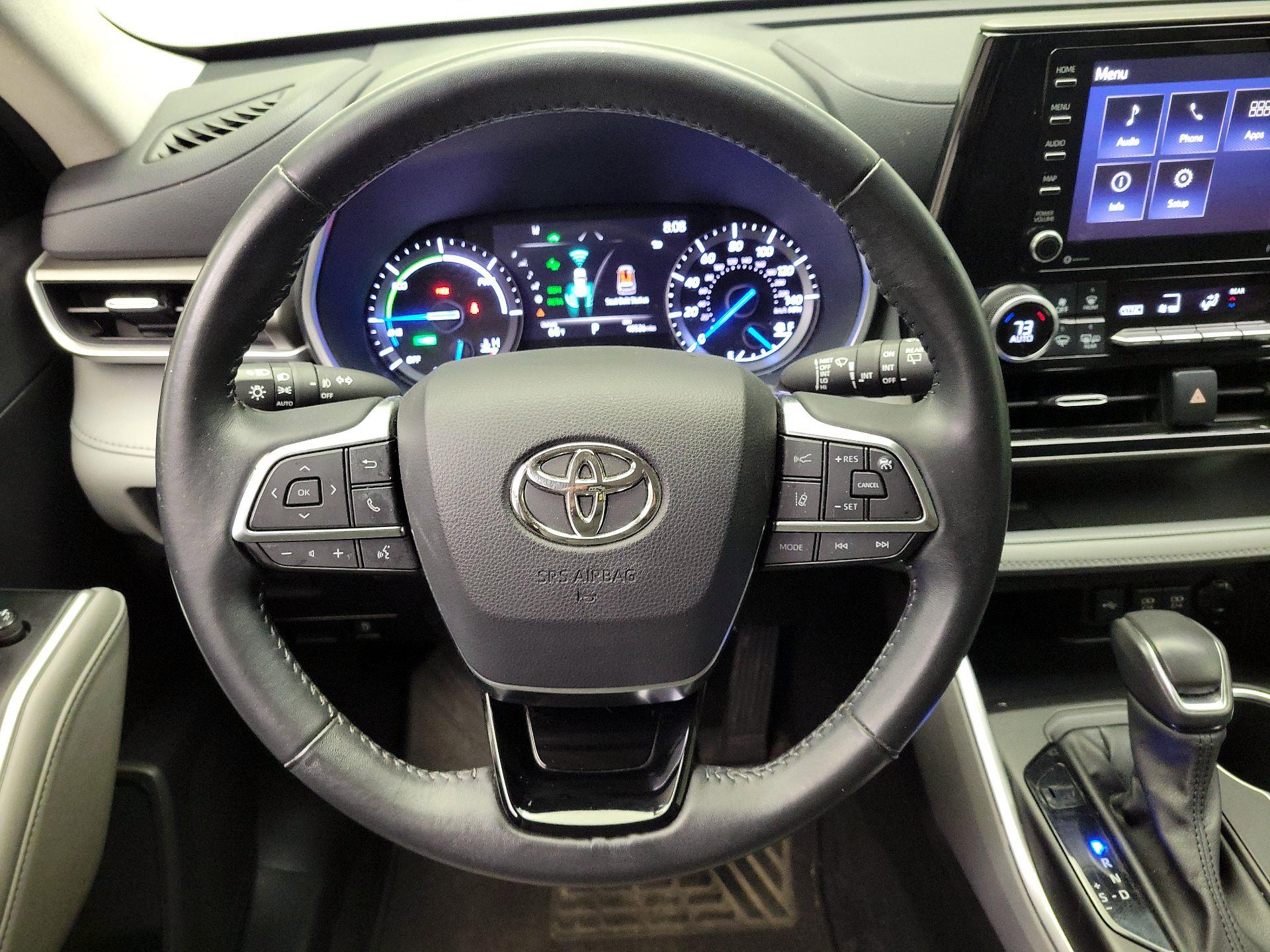 Thumbnail: 2021 Toyota Highlander - 10