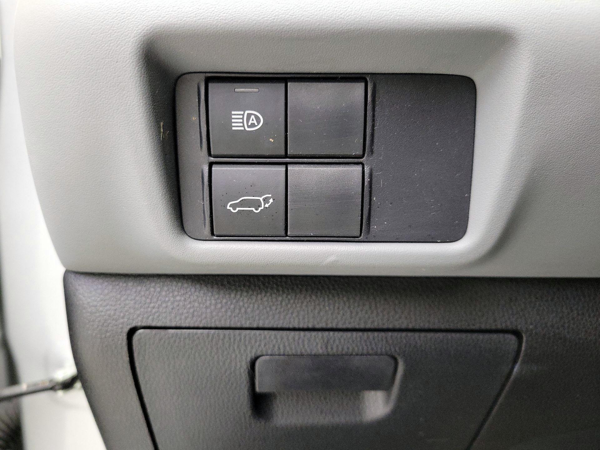 Thumbnail: 2021 Toyota Highlander - 13