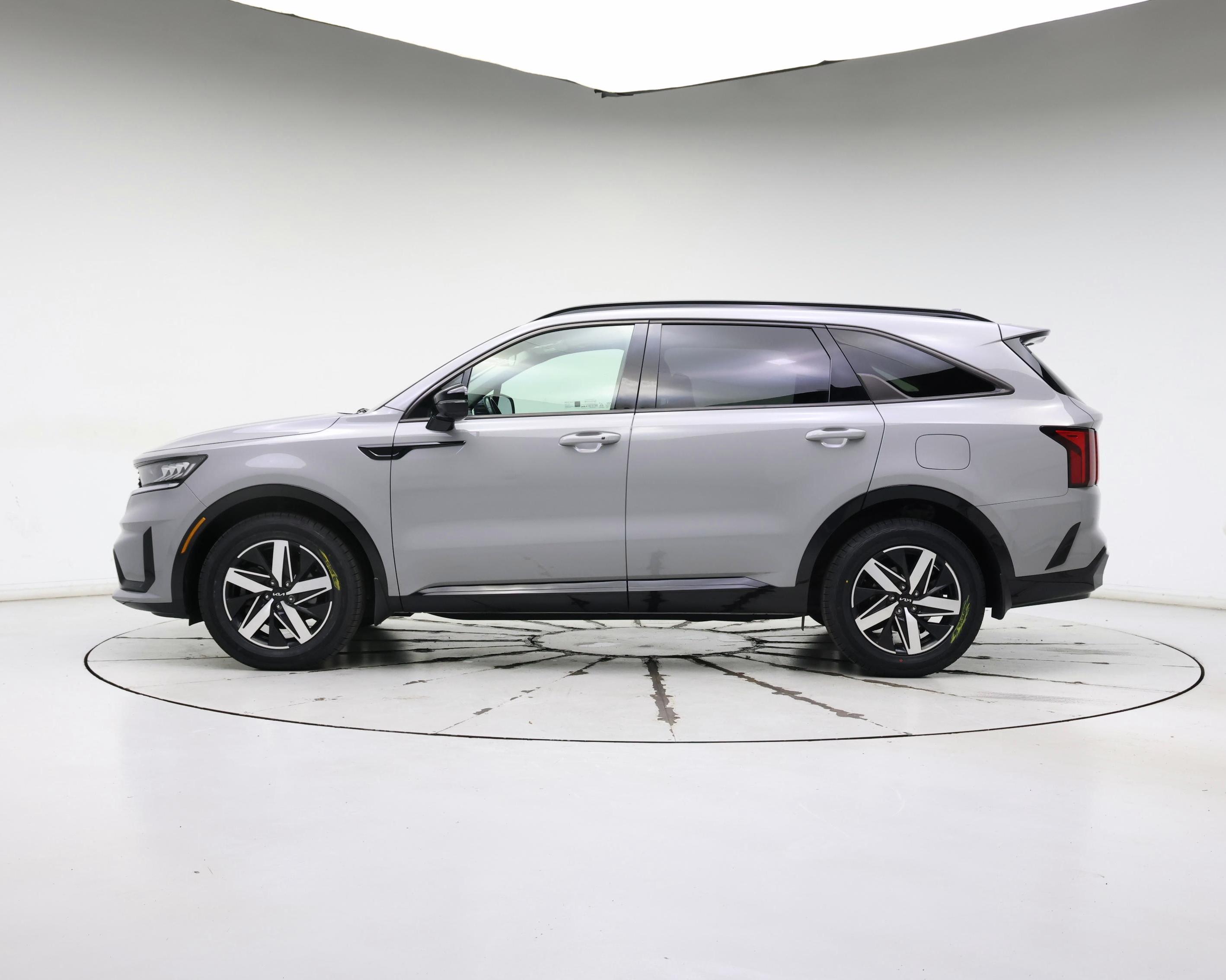 Thumbnail: 2022 Kia Sorento - 3