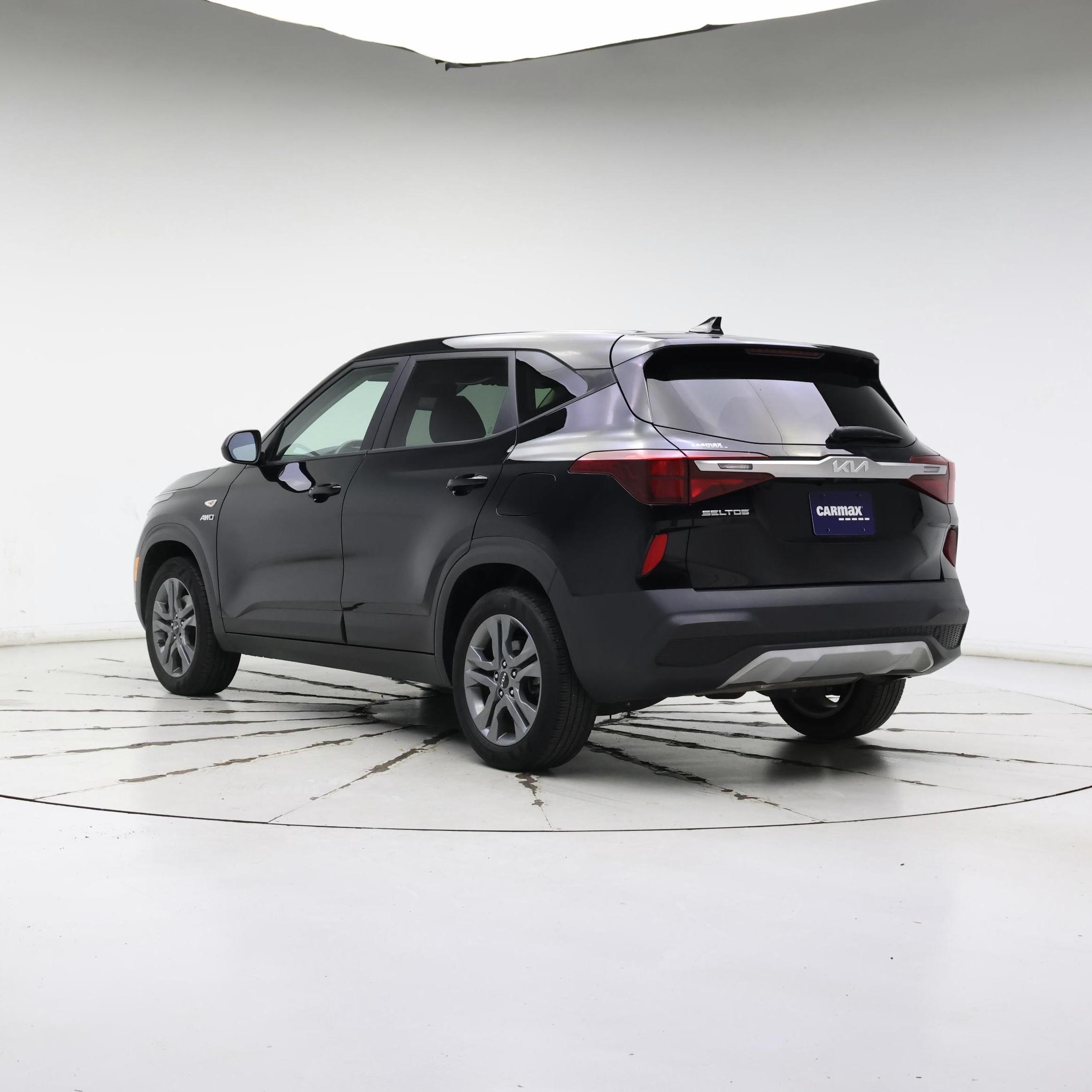 Thumbnail: 2022 Kia Seltos - 2