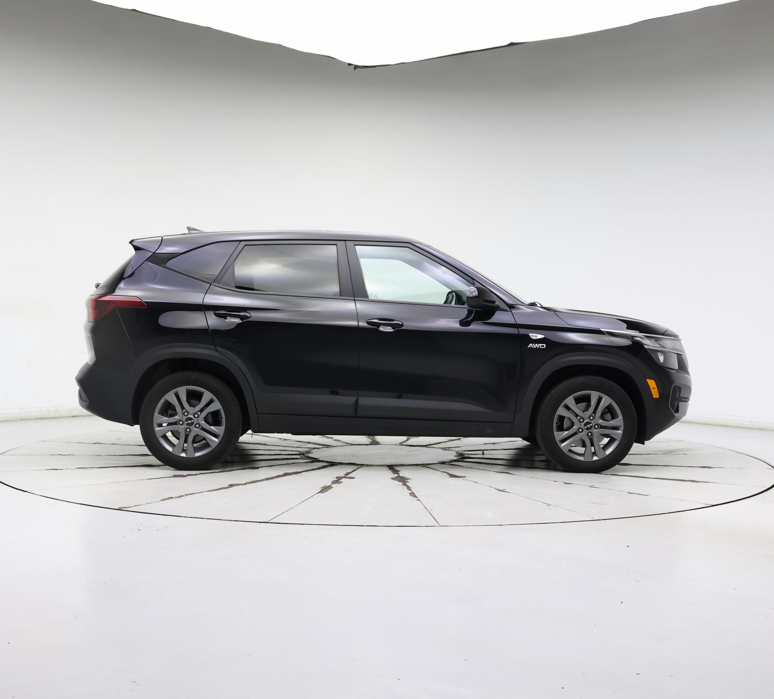 Thumbnail: 2022 Kia Seltos - 7