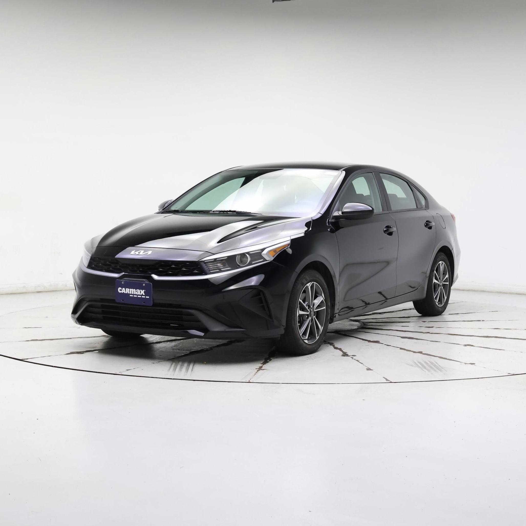 Thumbnail: 2023 Kia Forte - 4