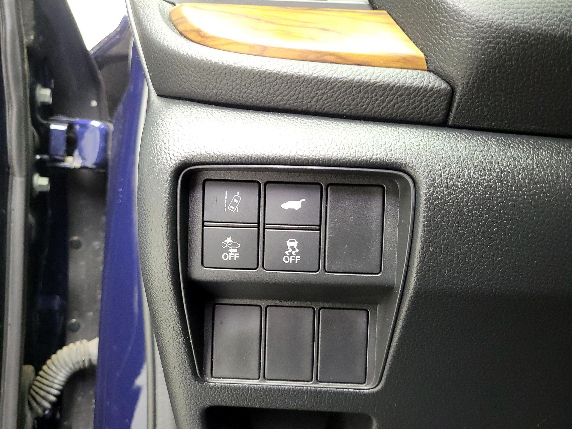 Thumbnail: 2017 Honda CR-V - 13