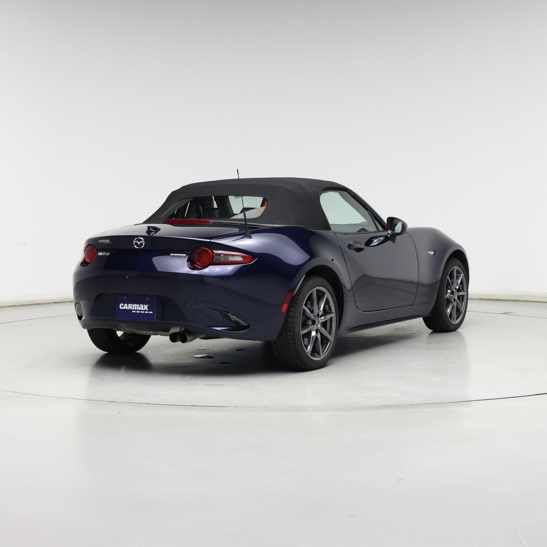 Thumbnail: 2021 Mazda MX-5 Miata - 8