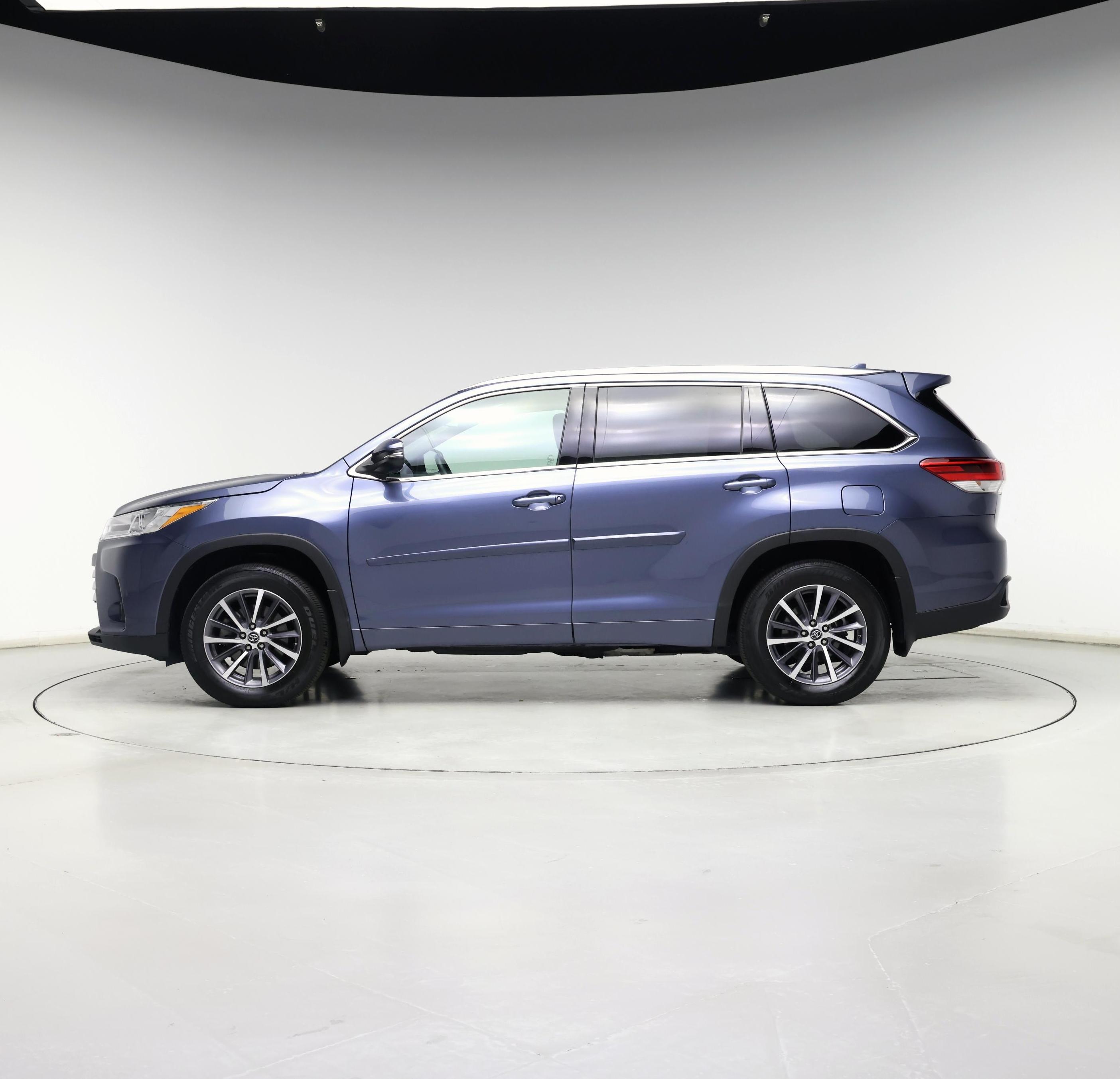 Thumbnail: 2018 Toyota Highlander - 3